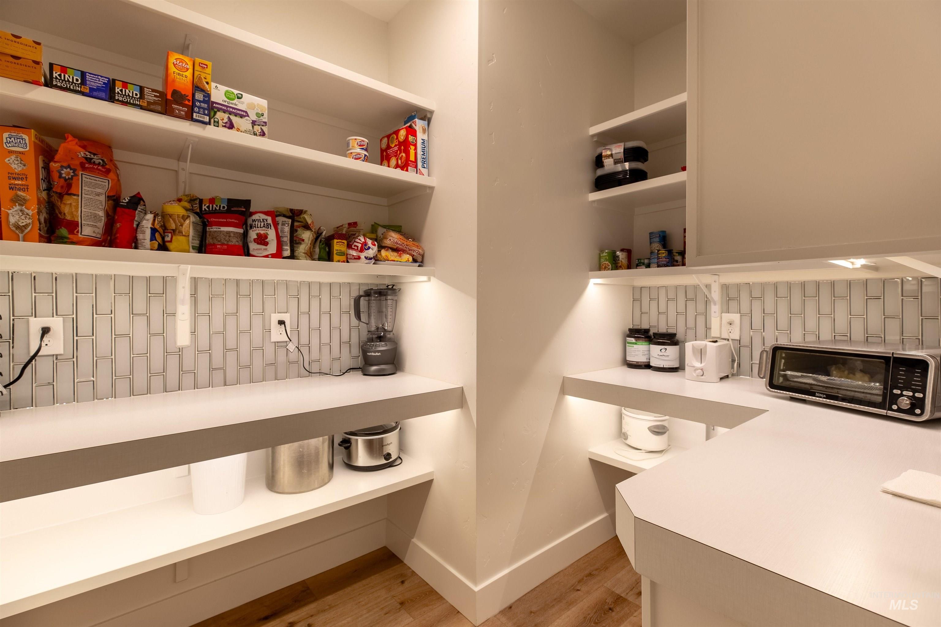 5826 S Cubola Way, Meridian, Idaho 83642, 3 Bedrooms, 2.5 Bathrooms, Residential For Sale, Price $799,900, 98971202