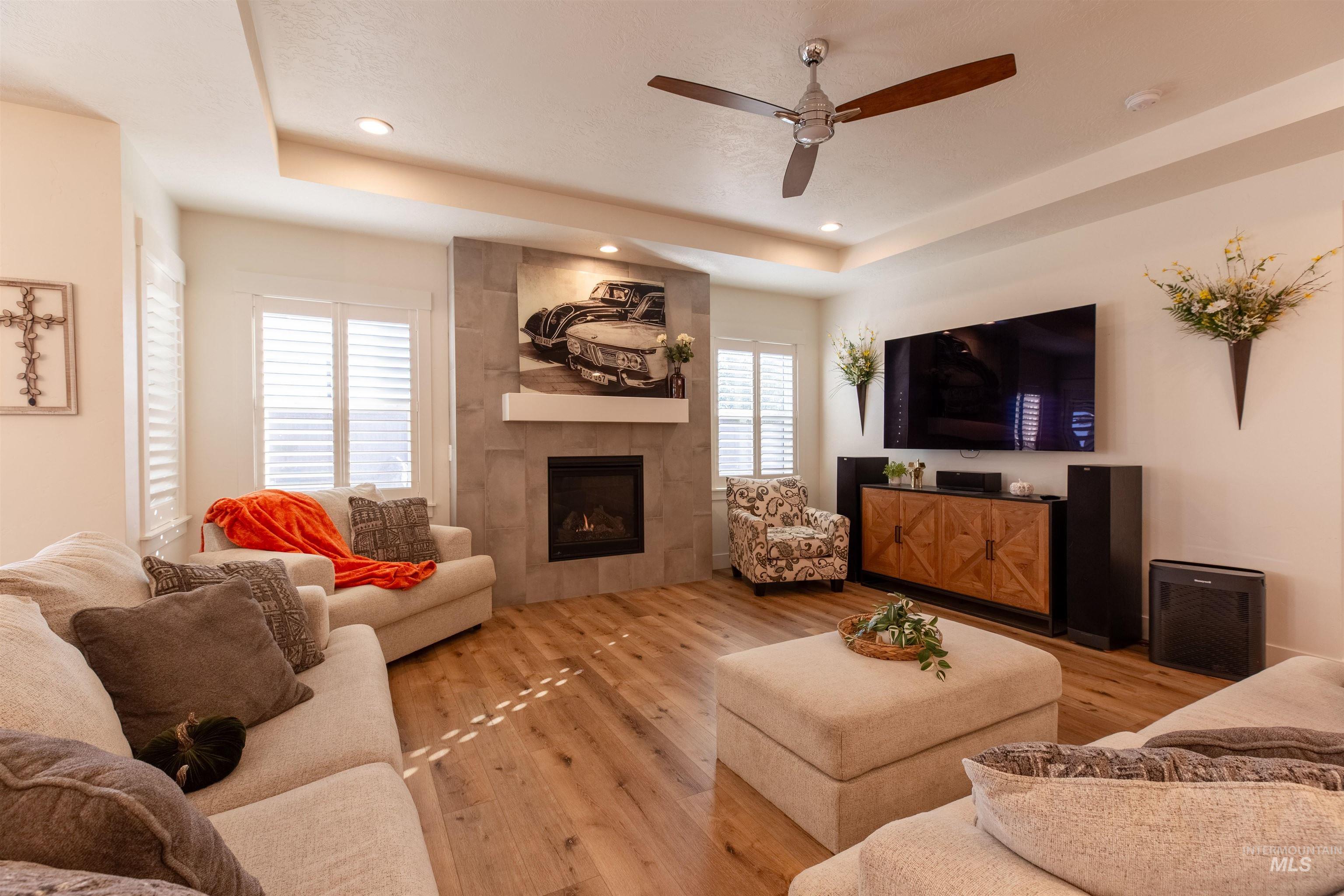 5826 S Cubola Way, Meridian, Idaho 83642, 3 Bedrooms, 2.5 Bathrooms, Residential For Sale, Price $799,900, 98971202