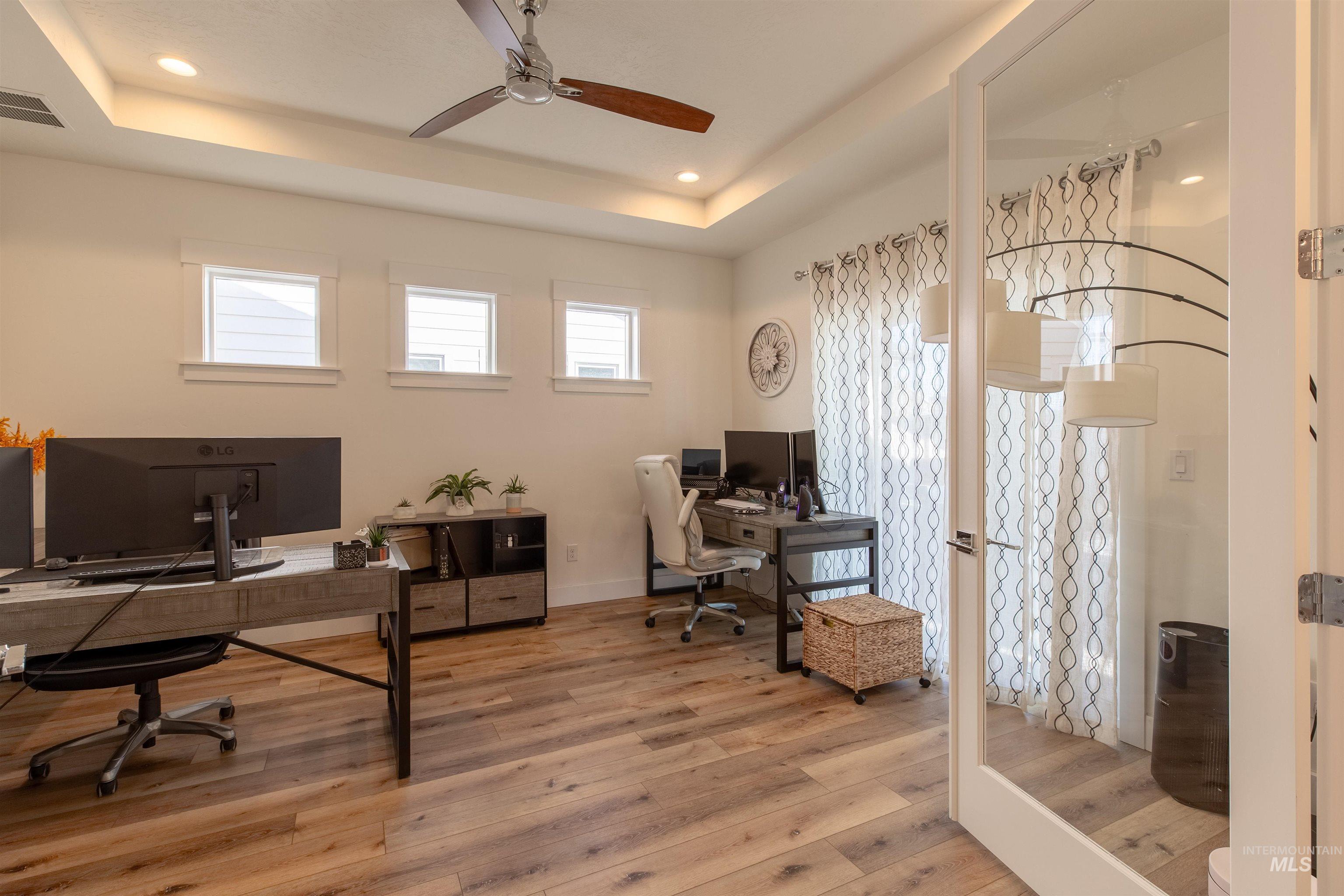 5826 S Cubola Way, Meridian, Idaho 83642, 3 Bedrooms, 2.5 Bathrooms, Residential For Sale, Price $799,900, 98971202