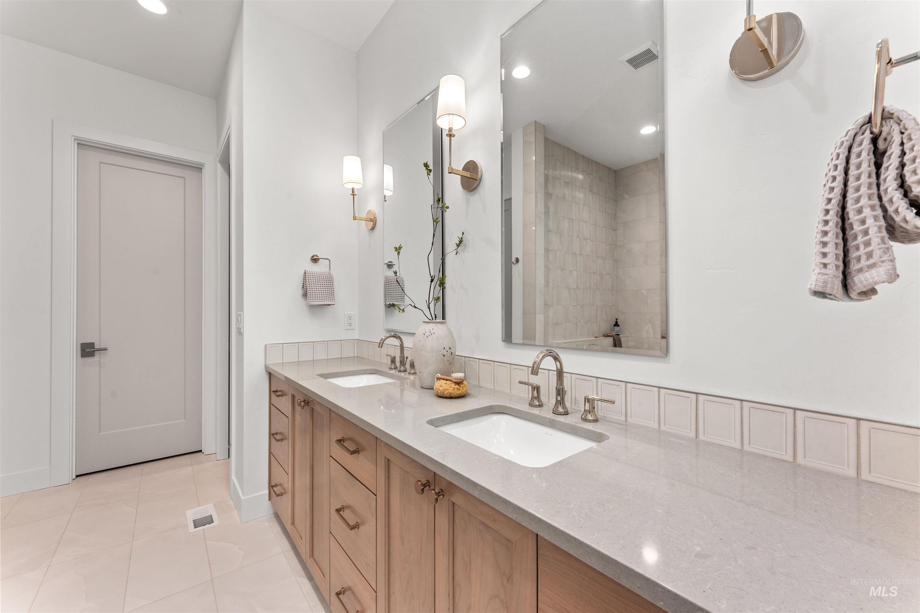 3319 W Tahoe View, Eagle, Idaho 83616, 3 Bedrooms, 3.5 Bathrooms, Residential For Sale, Price $1,275,000, 98971204