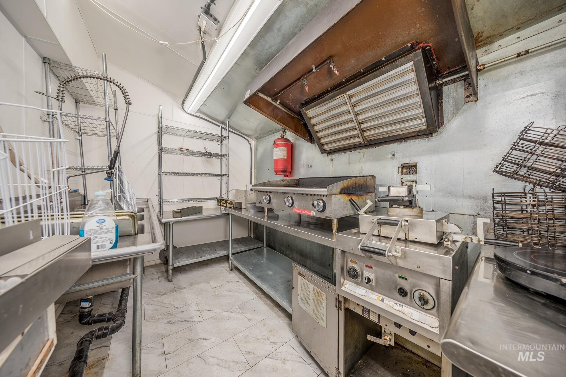 797 N Oregon St, Ontario, Oregon 97914, Business/Commercial For Sale, Price $335,000,MLS 98971209