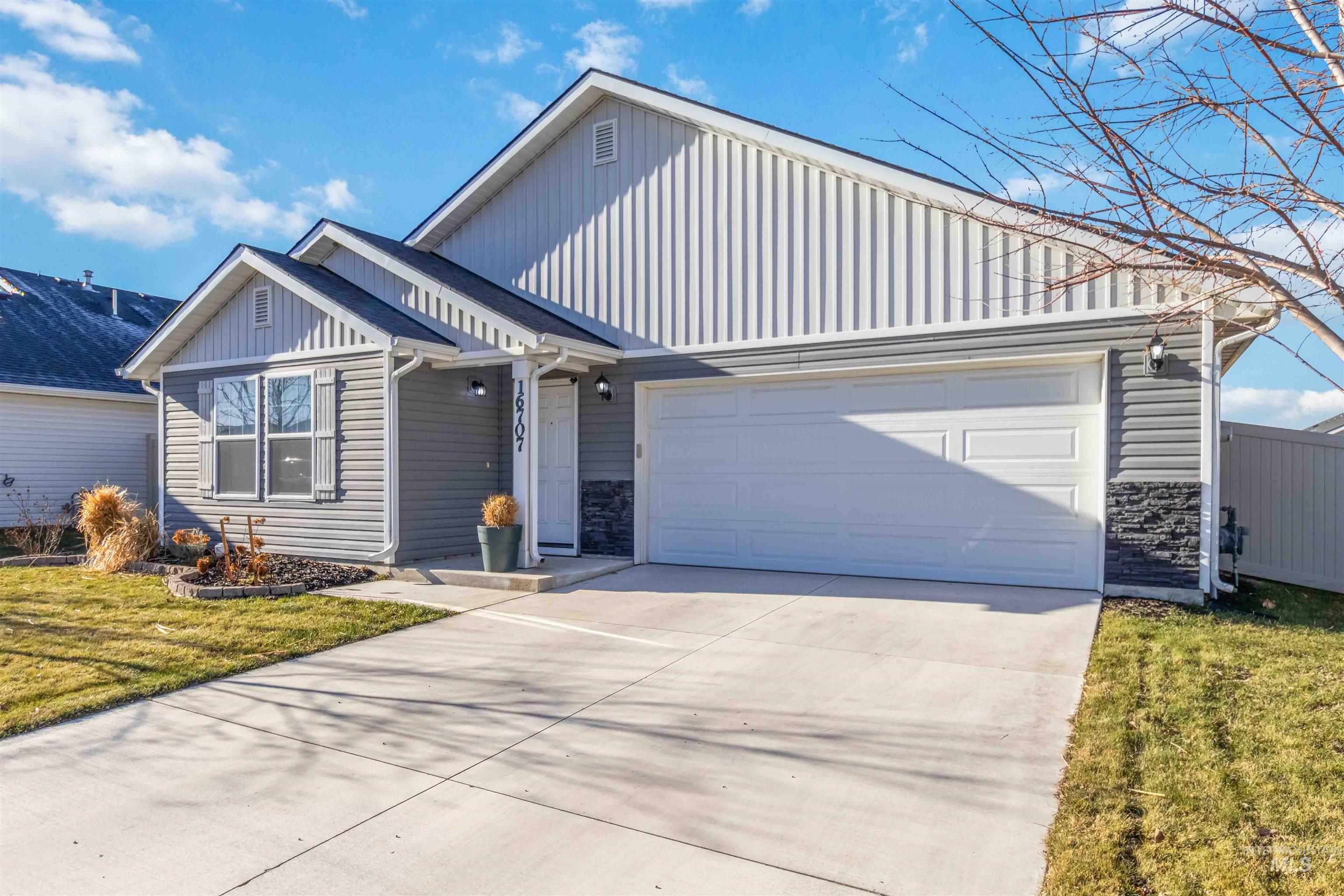 16707 Hopper Avenue, Caldwell, Idaho 83607, 3 Bedrooms, 2 Bathrooms, Residential For Sale, Price $389,900, 98971214