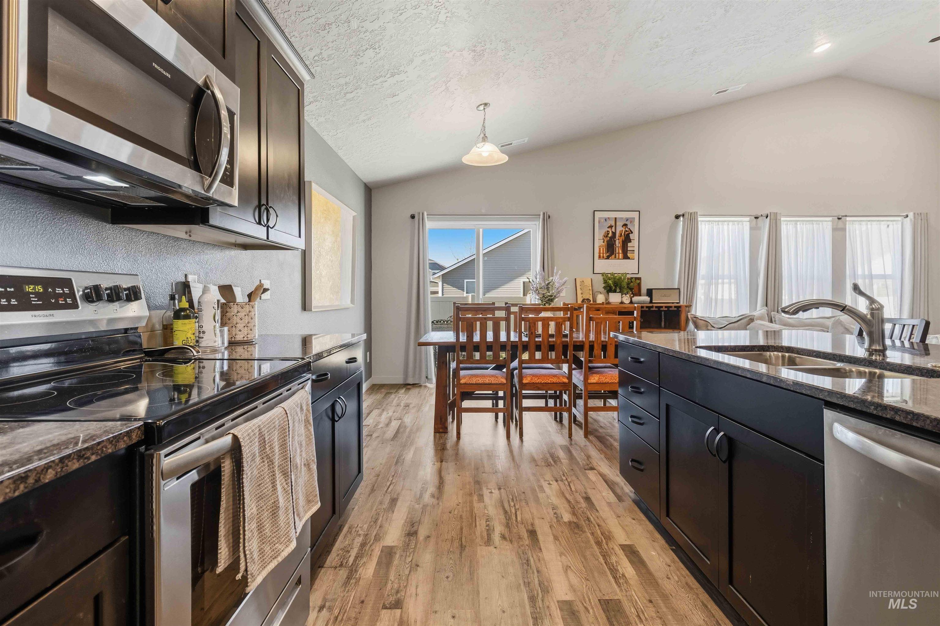 16707 Hopper Avenue, Caldwell, Idaho 83607, 3 Bedrooms, 2 Bathrooms, Residential For Sale, Price $389,900, 98971214