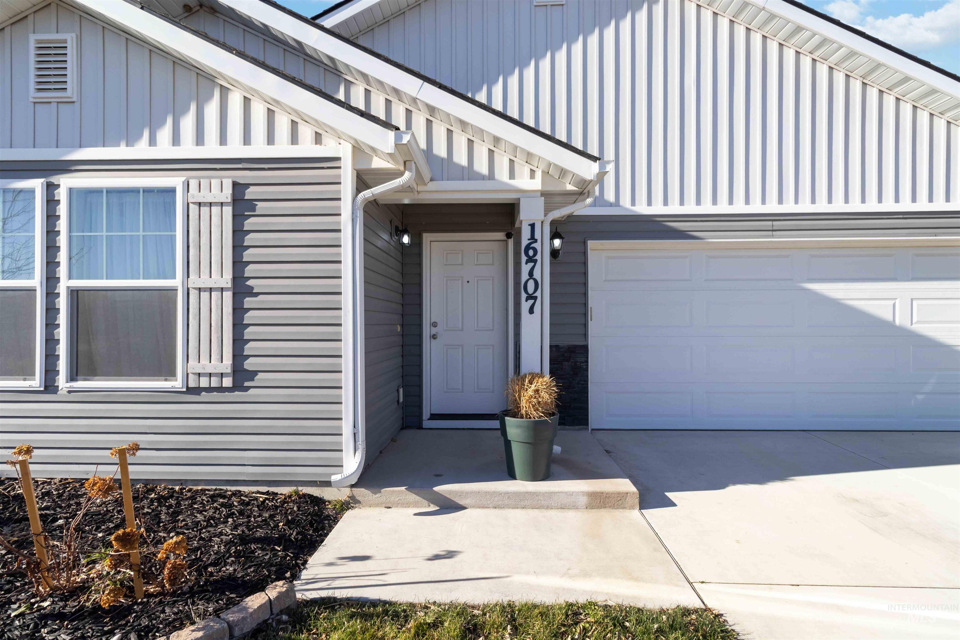16707 Hopper Avenue, Caldwell, Idaho 83607, 3 Bedrooms, 2 Bathrooms, Residential For Sale, Price $389,900, 98971214