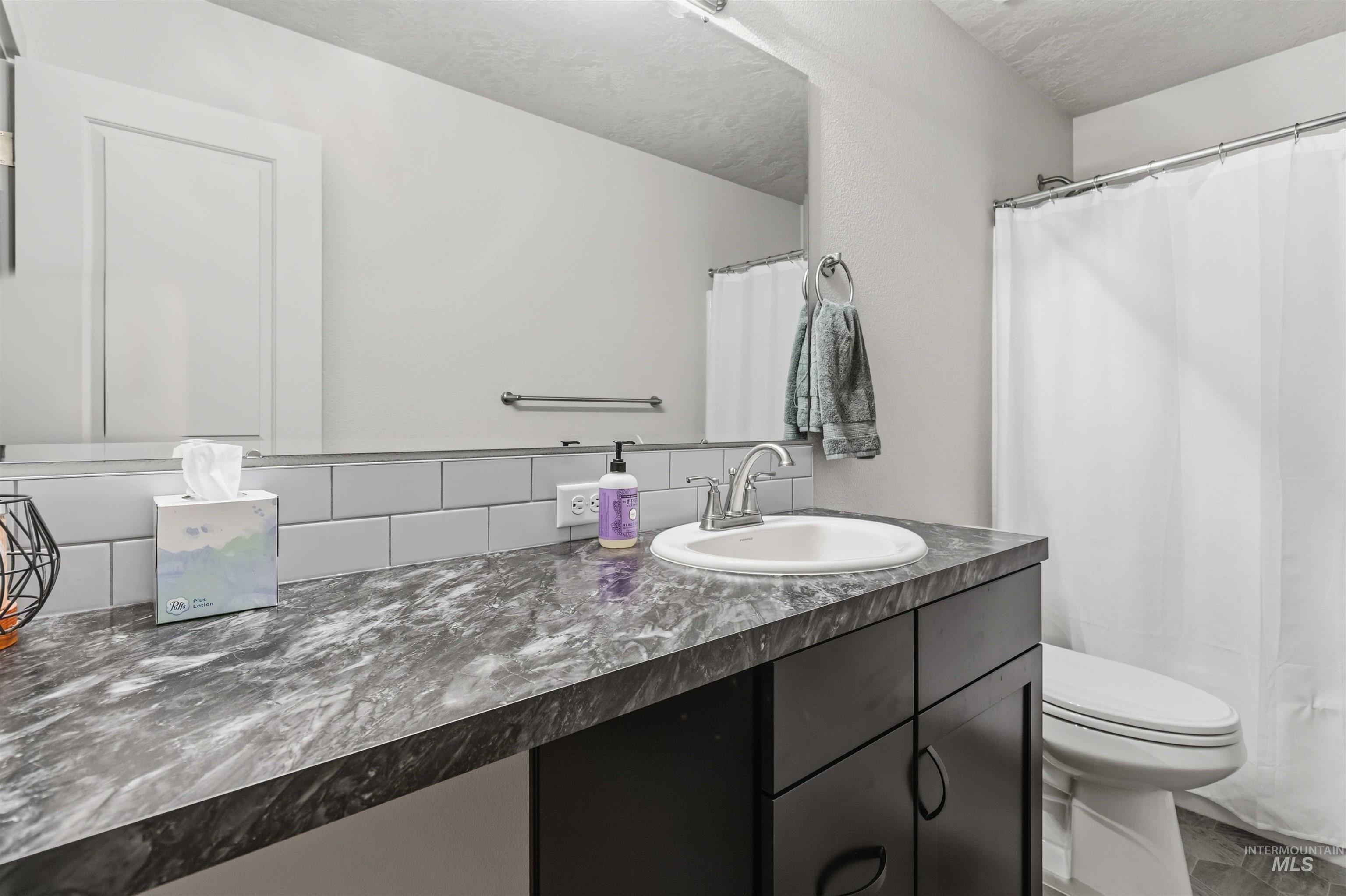 16707 Hopper Avenue, Caldwell, Idaho 83607, 3 Bedrooms, 2 Bathrooms, Residential For Sale, Price $389,900, 98971214