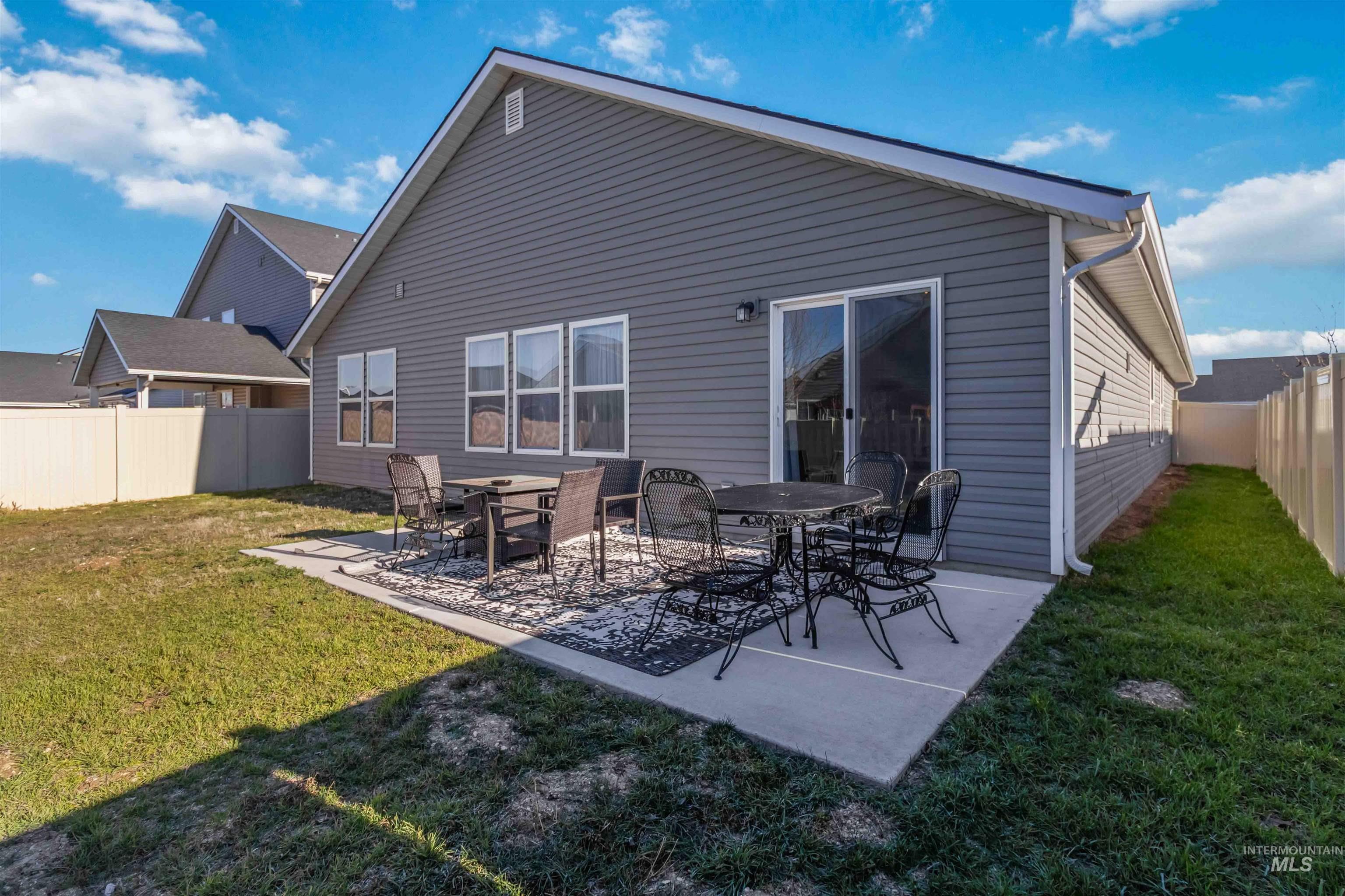 16707 Hopper Avenue, Caldwell, Idaho 83607, 3 Bedrooms, 2 Bathrooms, Residential For Sale, Price $389,900, 98971214