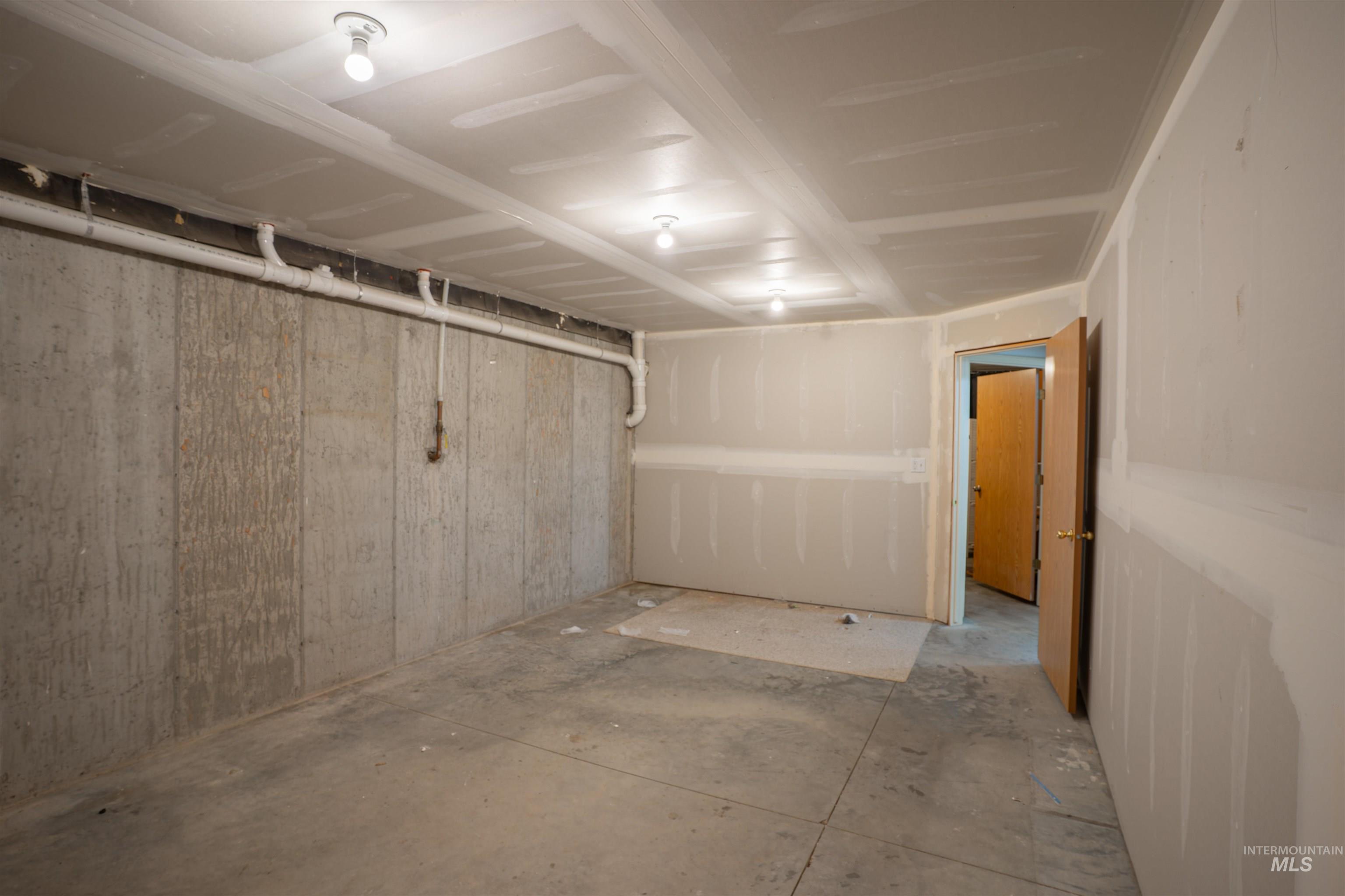 788 Eastland Dr, Twin Falls, Idaho 83301-6856, 11 Rooms, Business/Commercial For Sale, Price $44,400,MLS 98971219