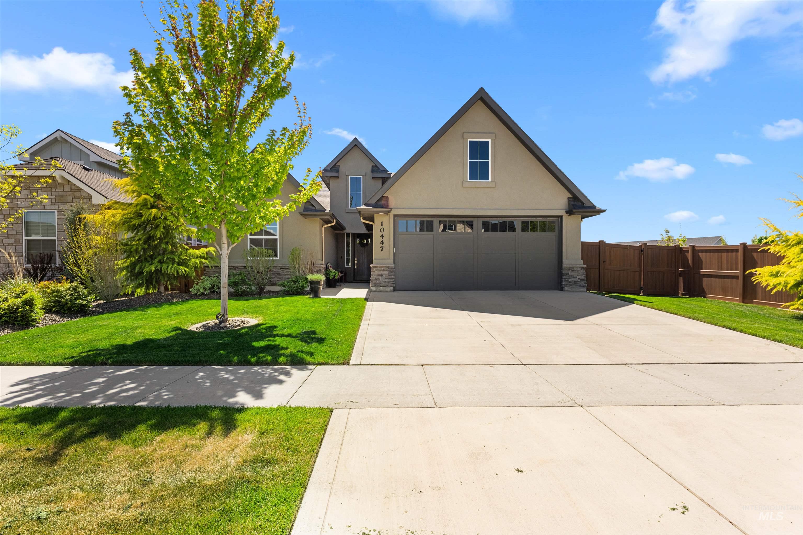 10447 W Bell Fountain Ct, Star, Idaho 83669, 3 Bedrooms, 2.5 Bathrooms, Residential For Sale, Price $684,990, 98971220