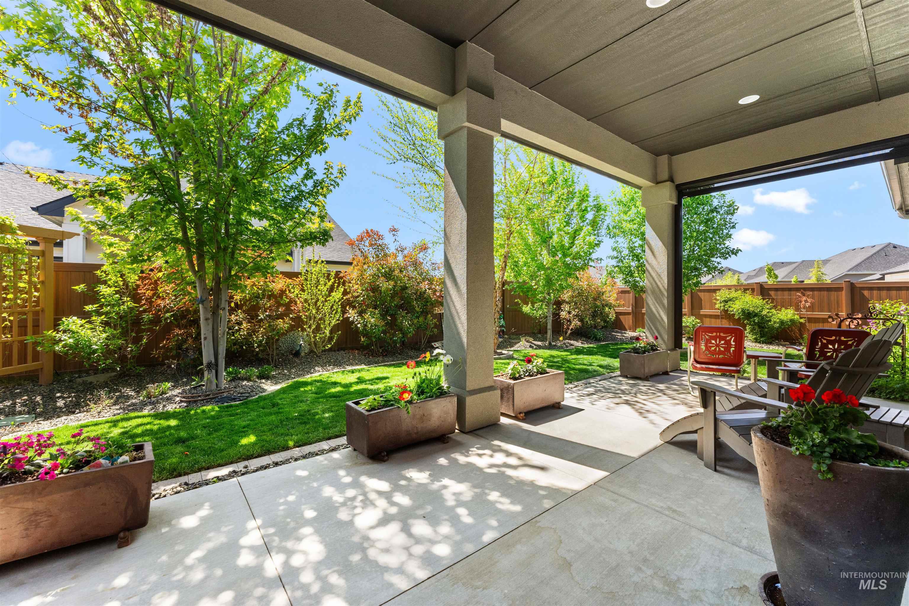 10447 W Bell Fountain Ct, Star, Idaho 83669, 3 Bedrooms, 2.5 Bathrooms, Residential For Sale, Price $684,990, 98971220