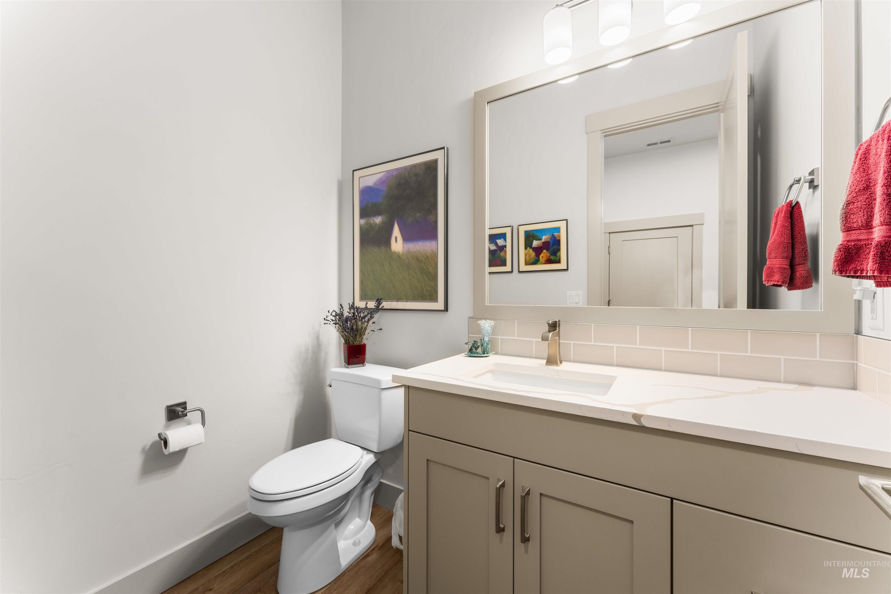 10447 W Bell Fountain Ct, Star, Idaho 83669, 3 Bedrooms, 2.5 Bathrooms, Residential For Sale, Price $684,990, 98971220