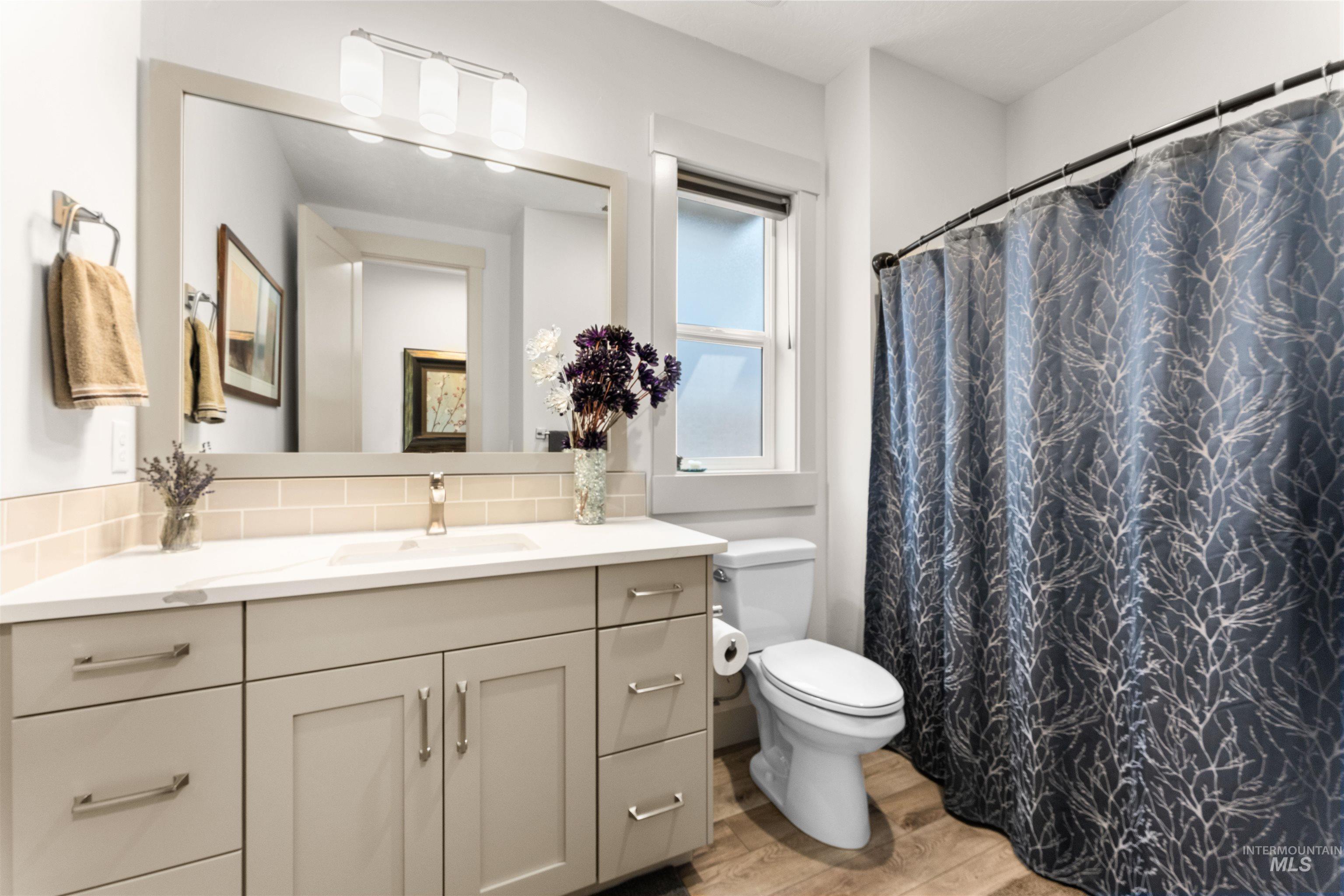 10447 W Bell Fountain Ct, Star, Idaho 83669, 3 Bedrooms, 2.5 Bathrooms, Residential For Sale, Price $684,990, 98971220