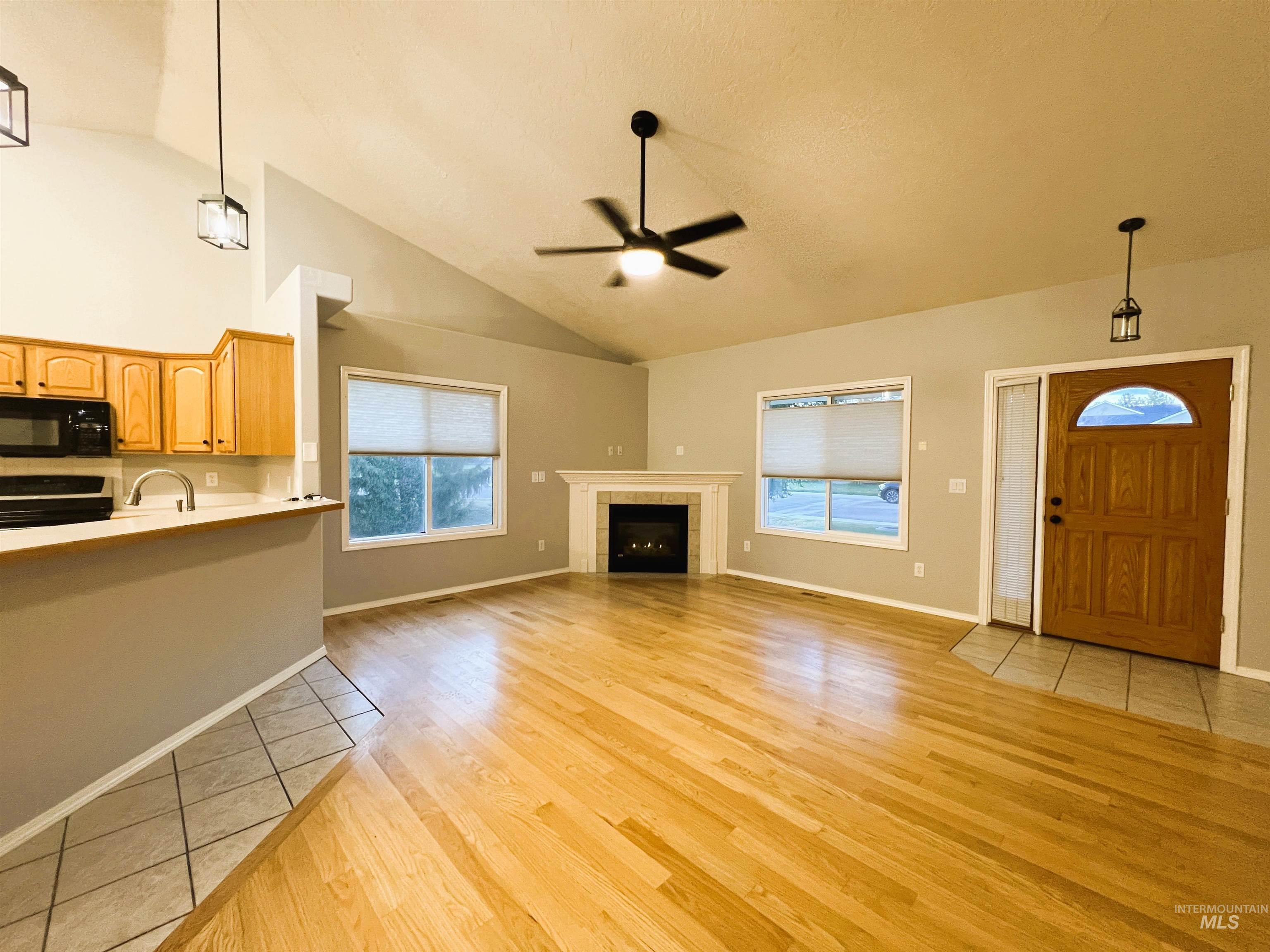 3803 W Angelica Dr, Meridian, Idaho 83646, 3 Bedrooms, 2 Bathrooms, Residential For Sale, Price $489,000, 98971225