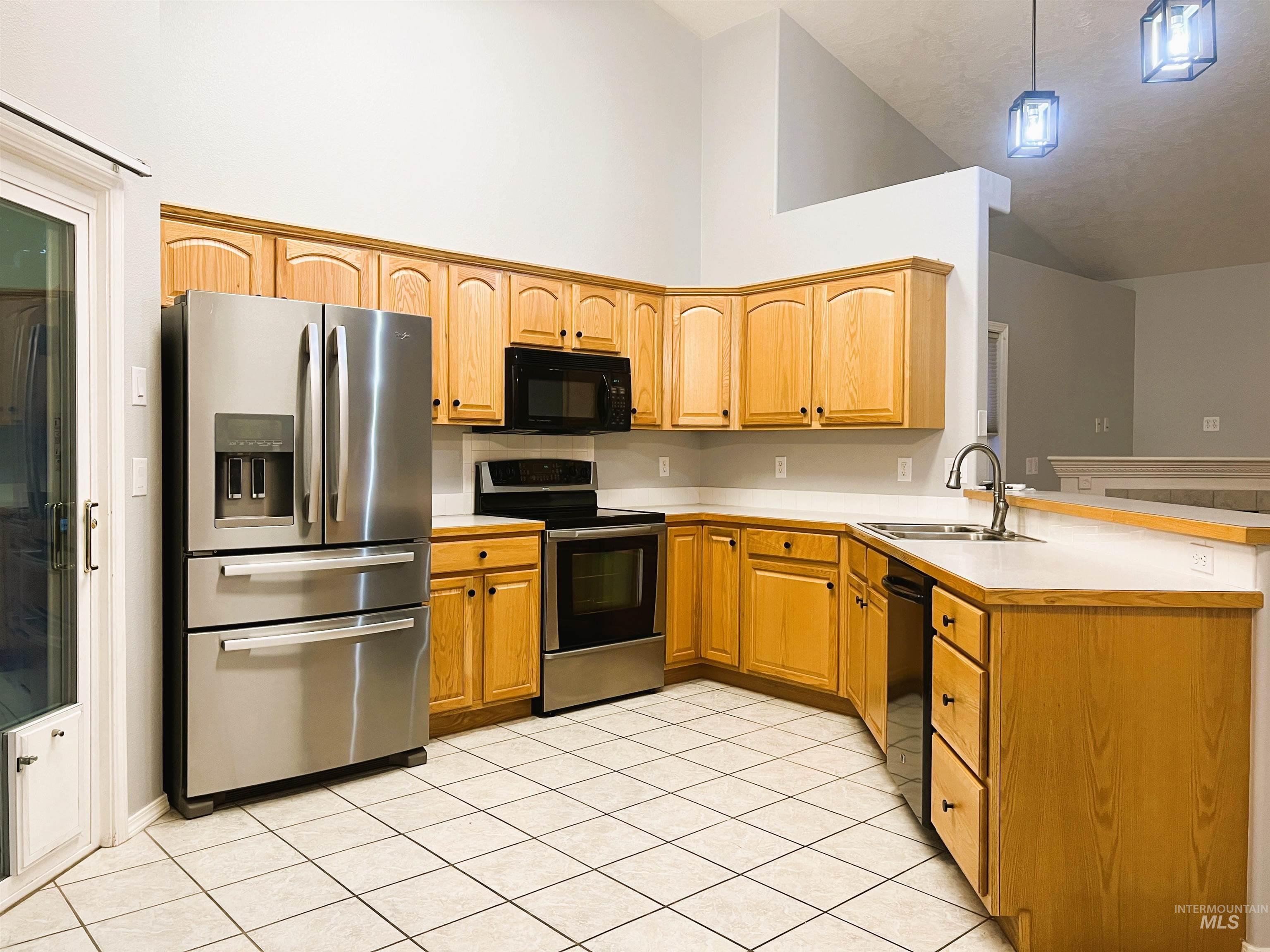 3803 W Angelica Dr, Meridian, Idaho 83646, 3 Bedrooms, 2 Bathrooms, Residential For Sale, Price $489,000, 98971225