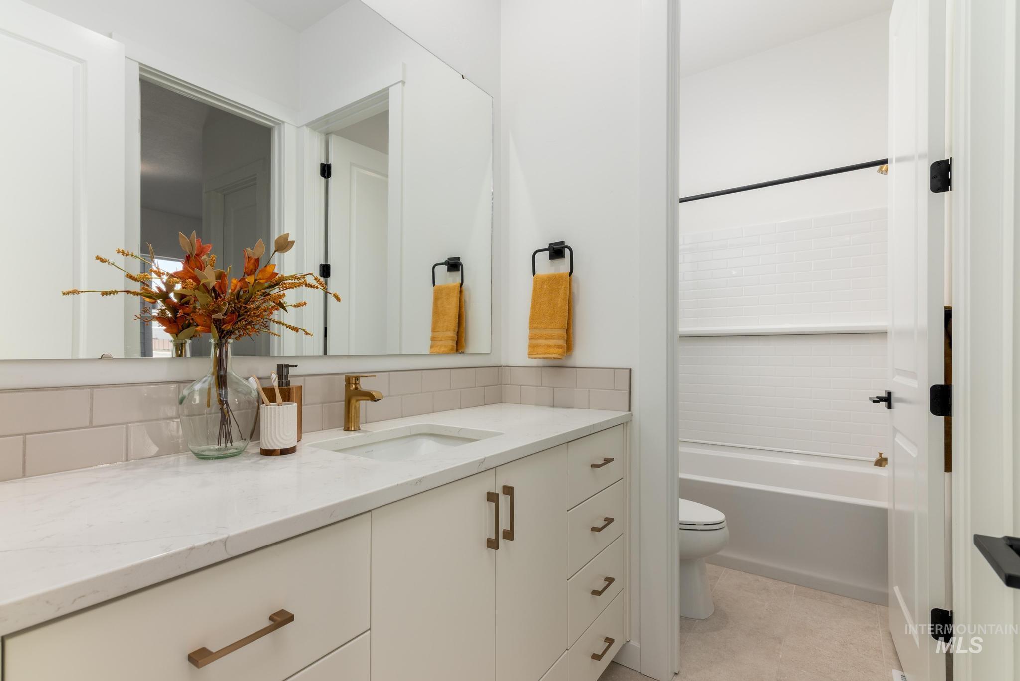 9787 W Nicasio Dr, Star, Idaho 83669, 3 Bedrooms, 2.5 Bathrooms, Residential For Sale, Price $619,000,MLS 98971229