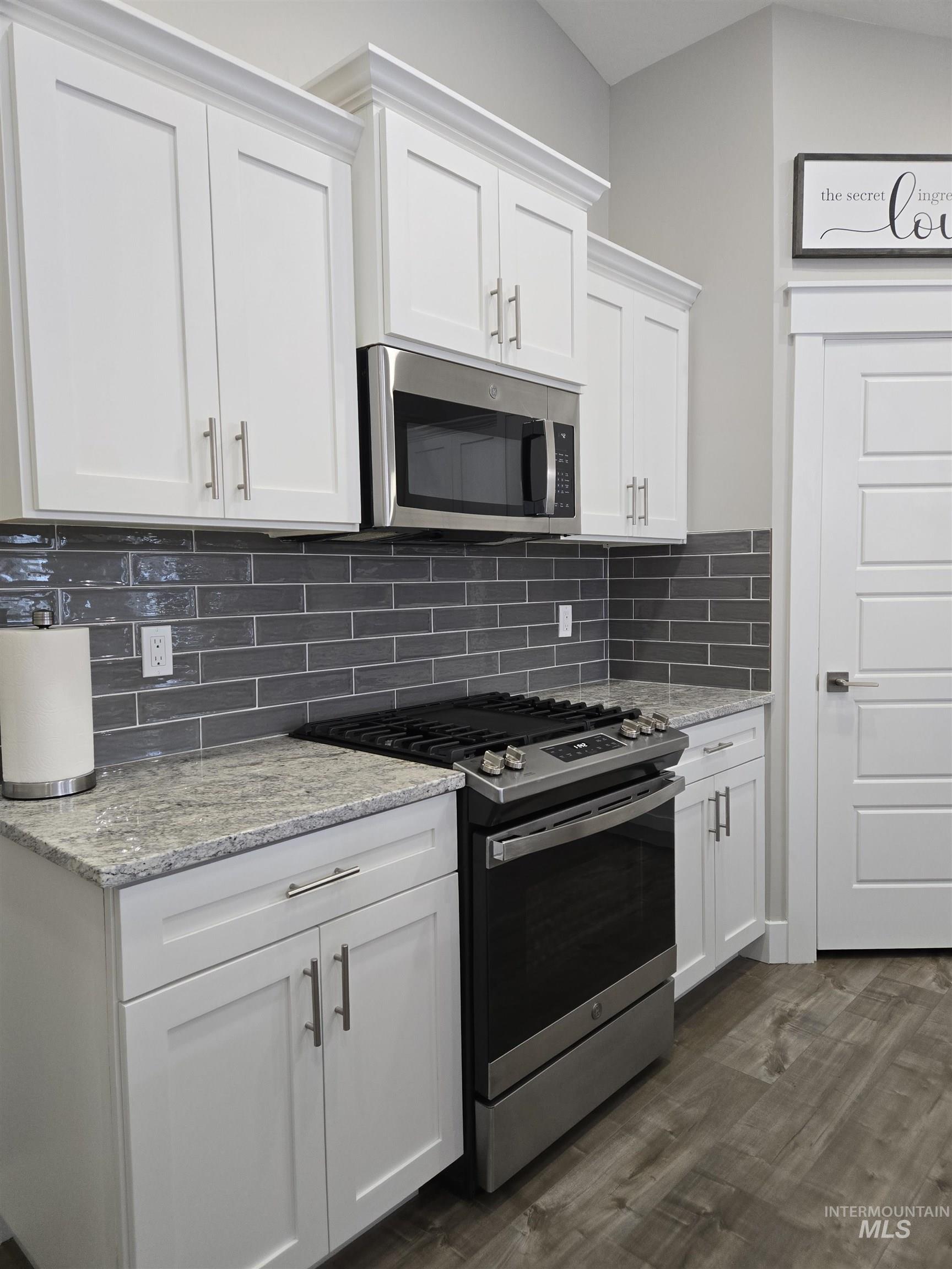 1455 Castile Dr., Fruitland, Idaho 83619, 3 Bedrooms, 2.5 Bathrooms, Residential For Sale, Price $549,000, 98971236