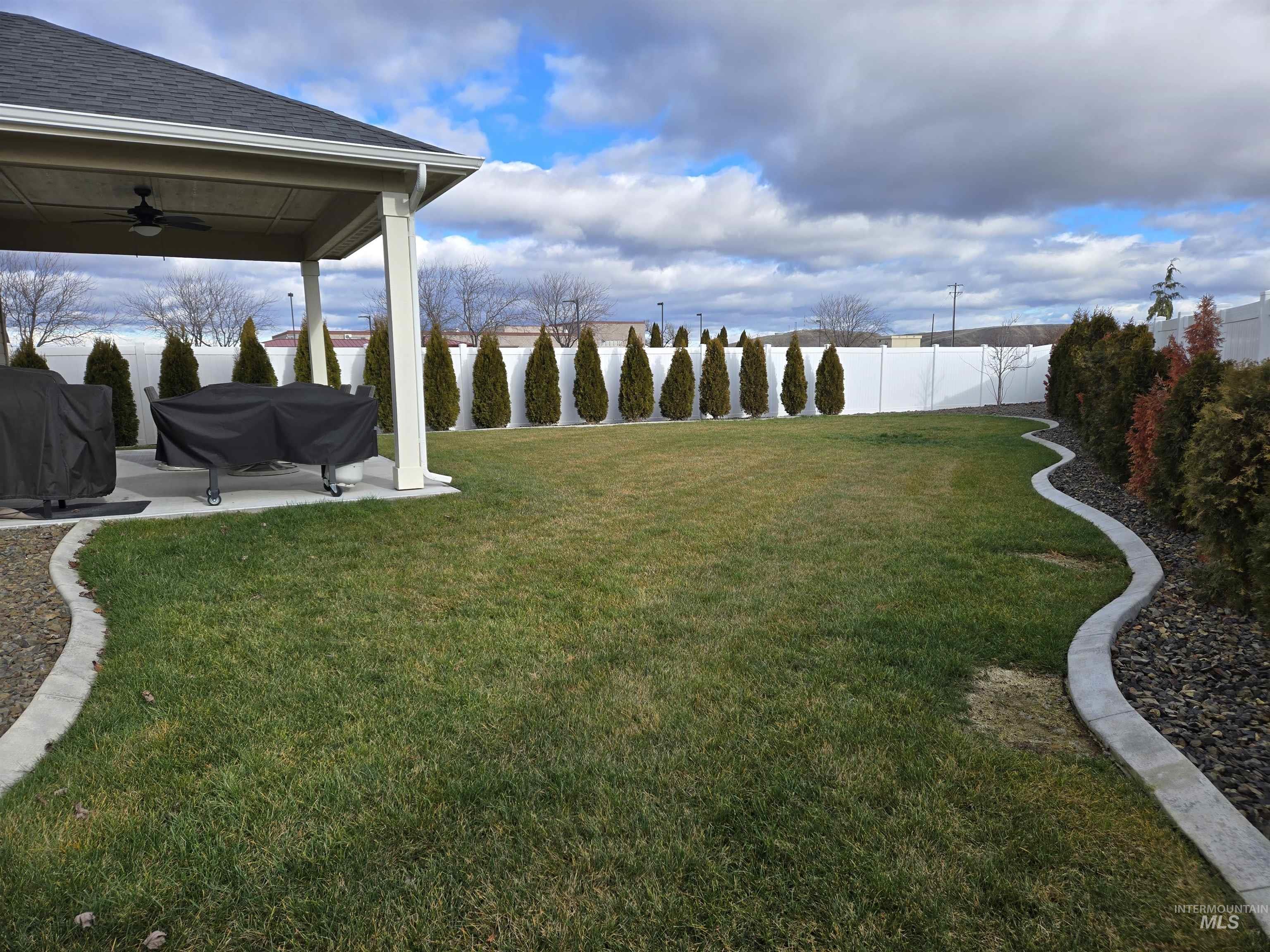 1455 Castile Dr., Fruitland, Idaho 83619, 3 Bedrooms, 2.5 Bathrooms, Residential For Sale, Price $549,000, 98971236