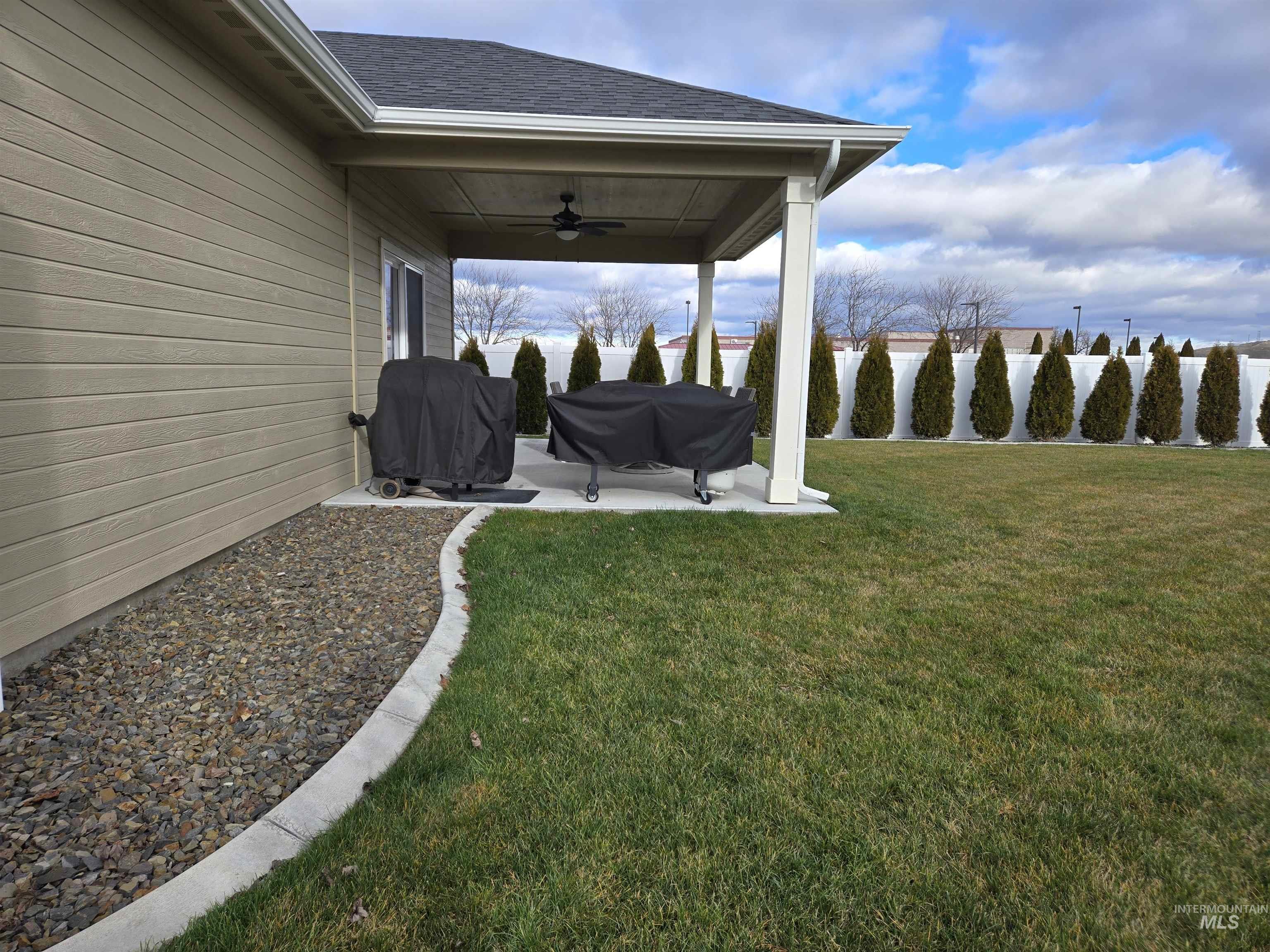 1455 Castile Dr., Fruitland, Idaho 83619, 3 Bedrooms, 2.5 Bathrooms, Residential For Sale, Price $549,000, 98971236