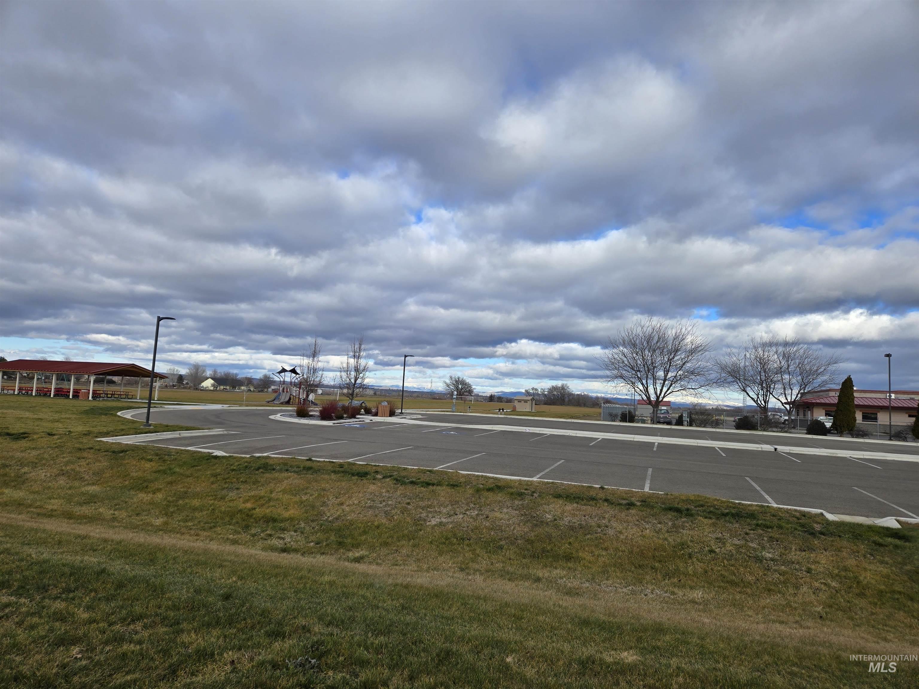 1455 Castile Dr., Fruitland, Idaho 83619, 3 Bedrooms, 2.5 Bathrooms, Residential For Sale, Price $549,000, 98971236