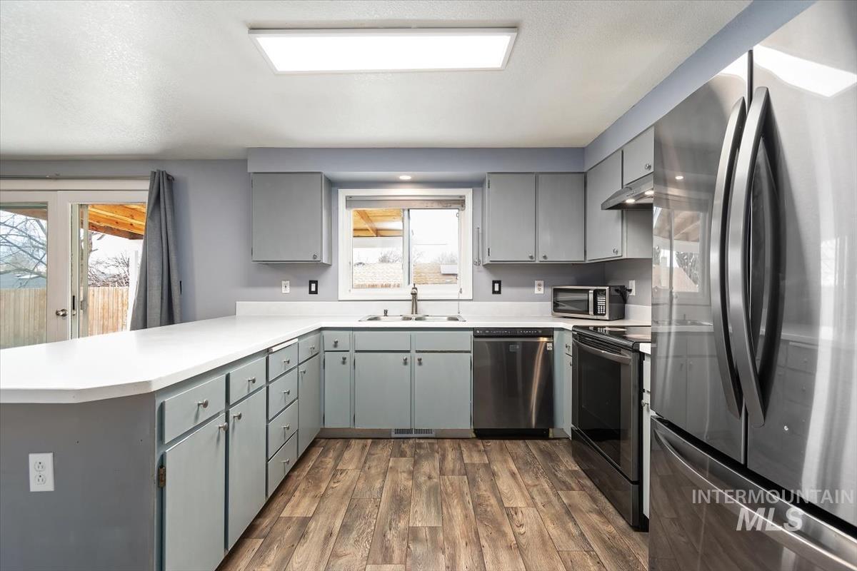 4549 S Cole Rd, Boise, Idaho 83709-5405, 3 Bedrooms, 2 Bathrooms, Residential For Sale, Price $384,900,MLS 98971241