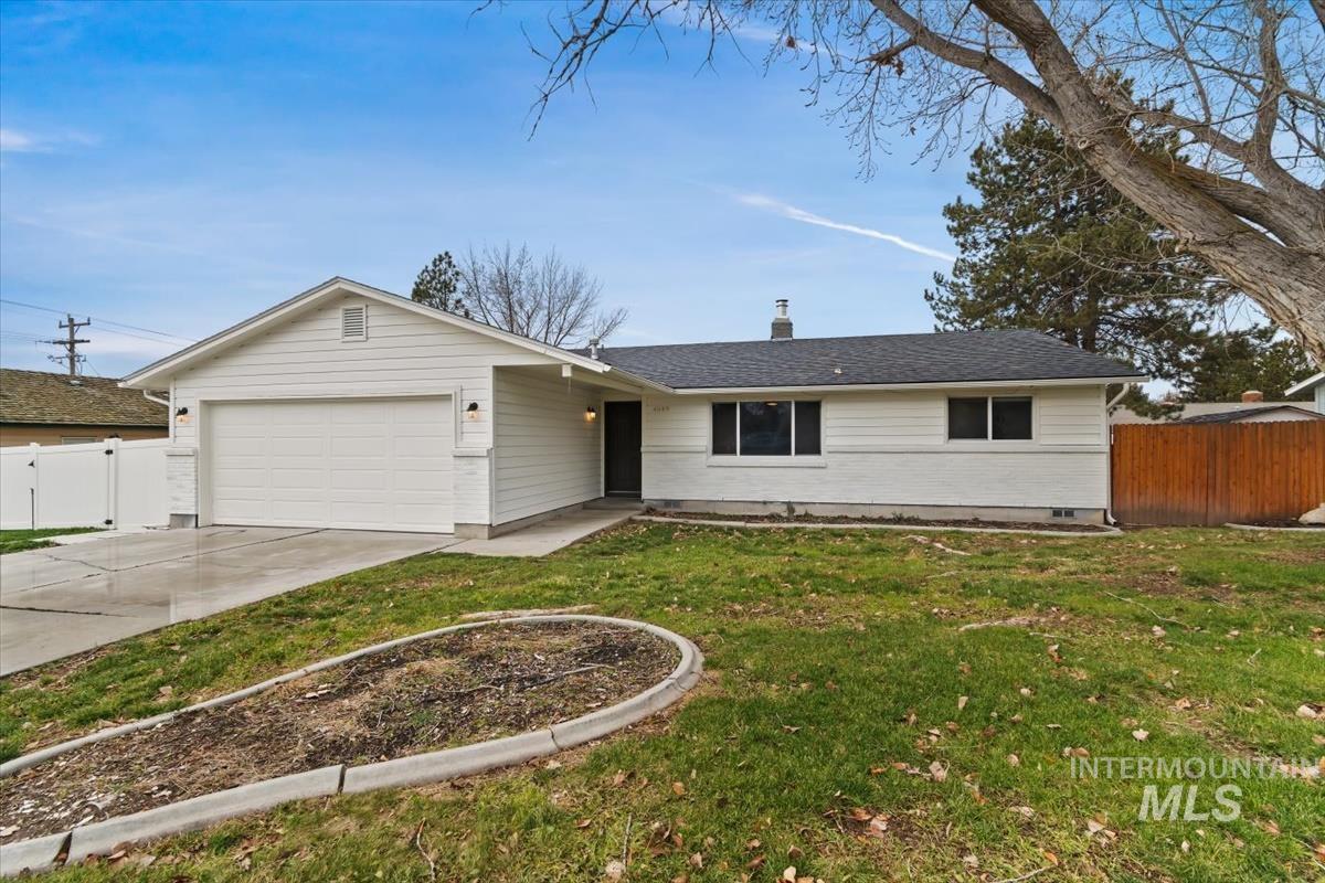 4549 S Cole Rd, Boise, Idaho 83709-5405, 3 Bedrooms, 2 Bathrooms, Residential For Sale, Price $384,900,MLS 98971241