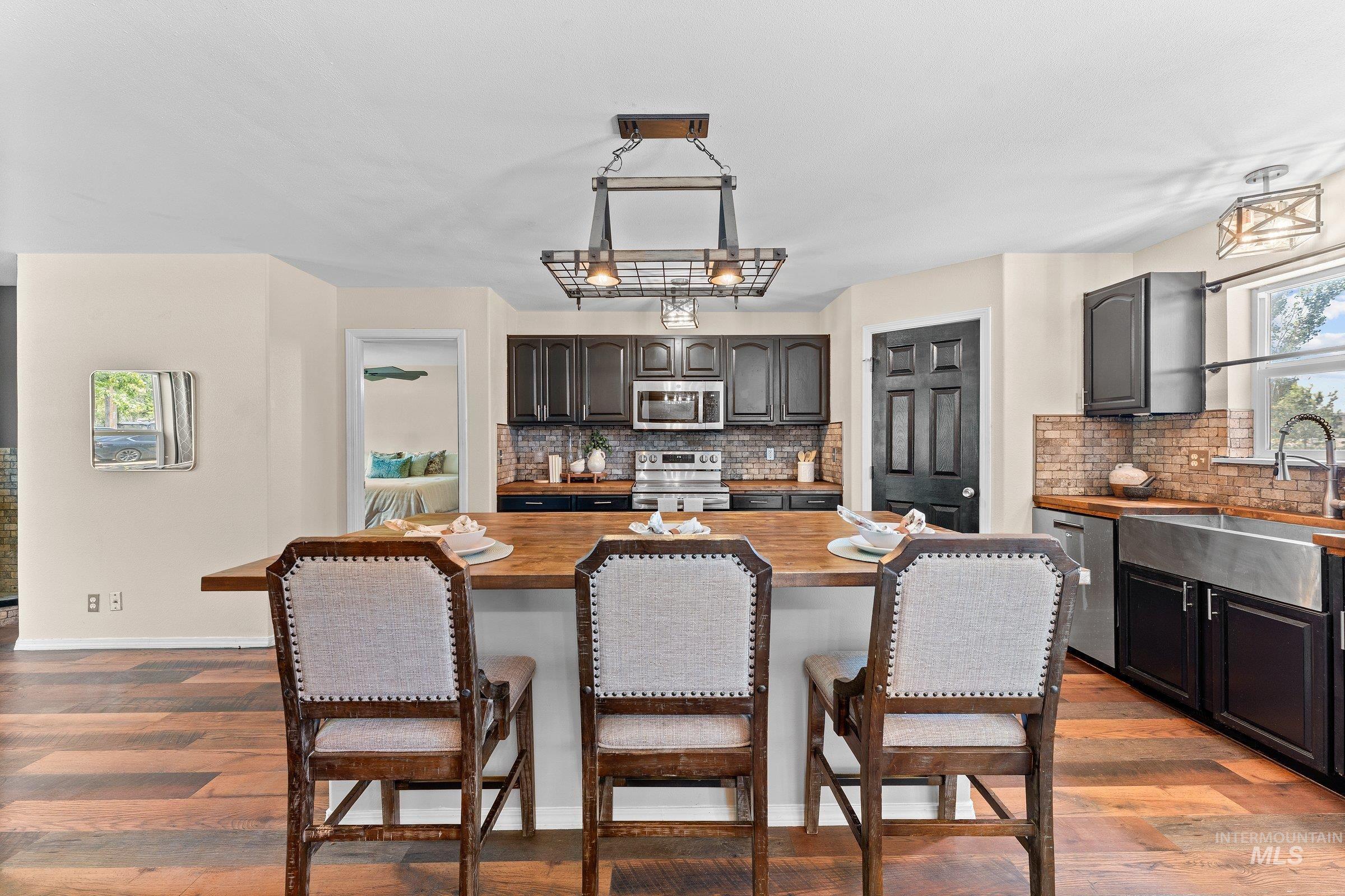 805 Highway 78, Hammett, Idaho 83627, 6 Bedrooms, 2.5 Bathrooms, Residential For Sale, Price $530,000,MLS 98971243