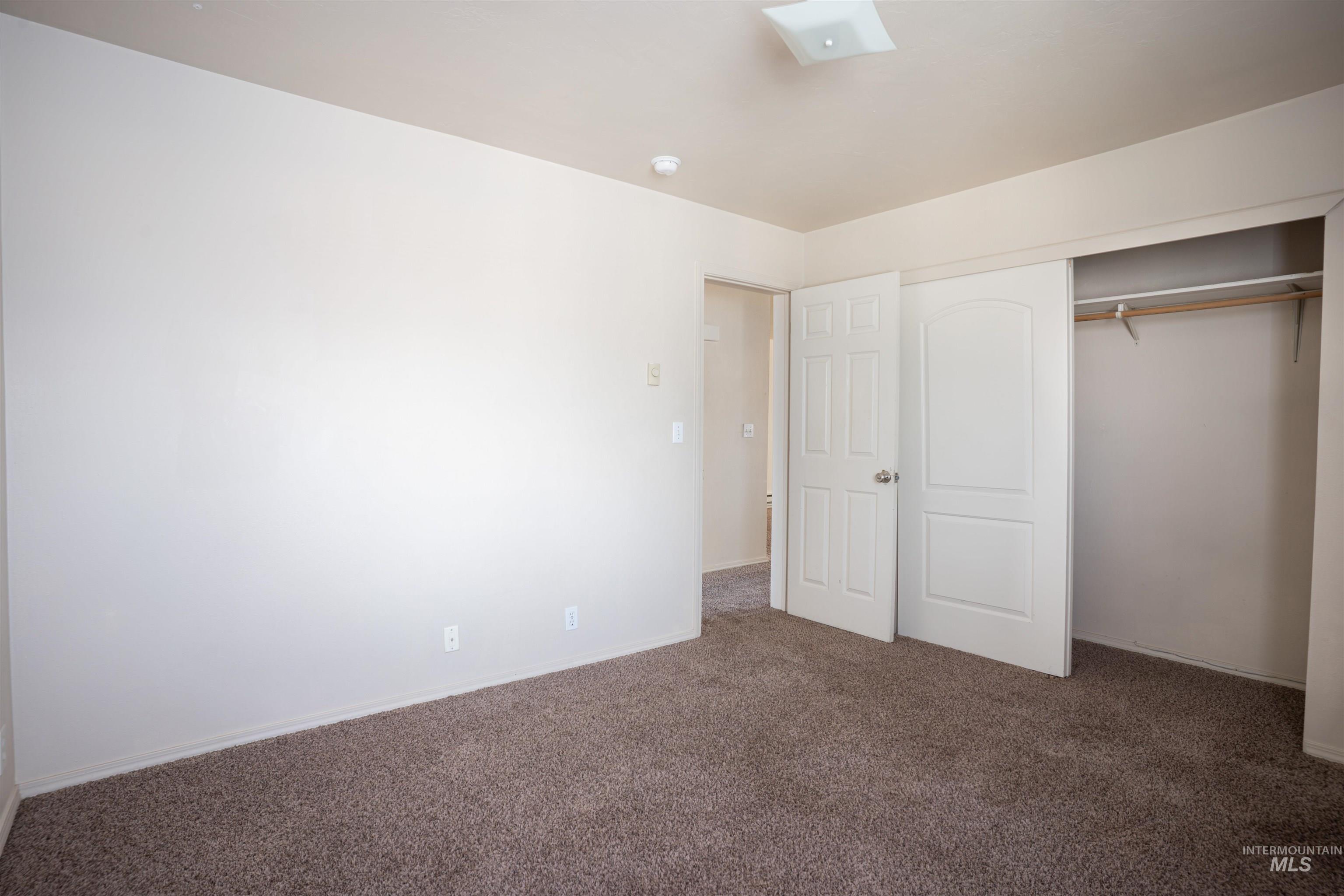 950 Sparks Street, Twin Falls, Idaho 83301, 2 Bedrooms, 1 Bathroom, Residential Income For Sale, Price $625,000,MLS 98971244