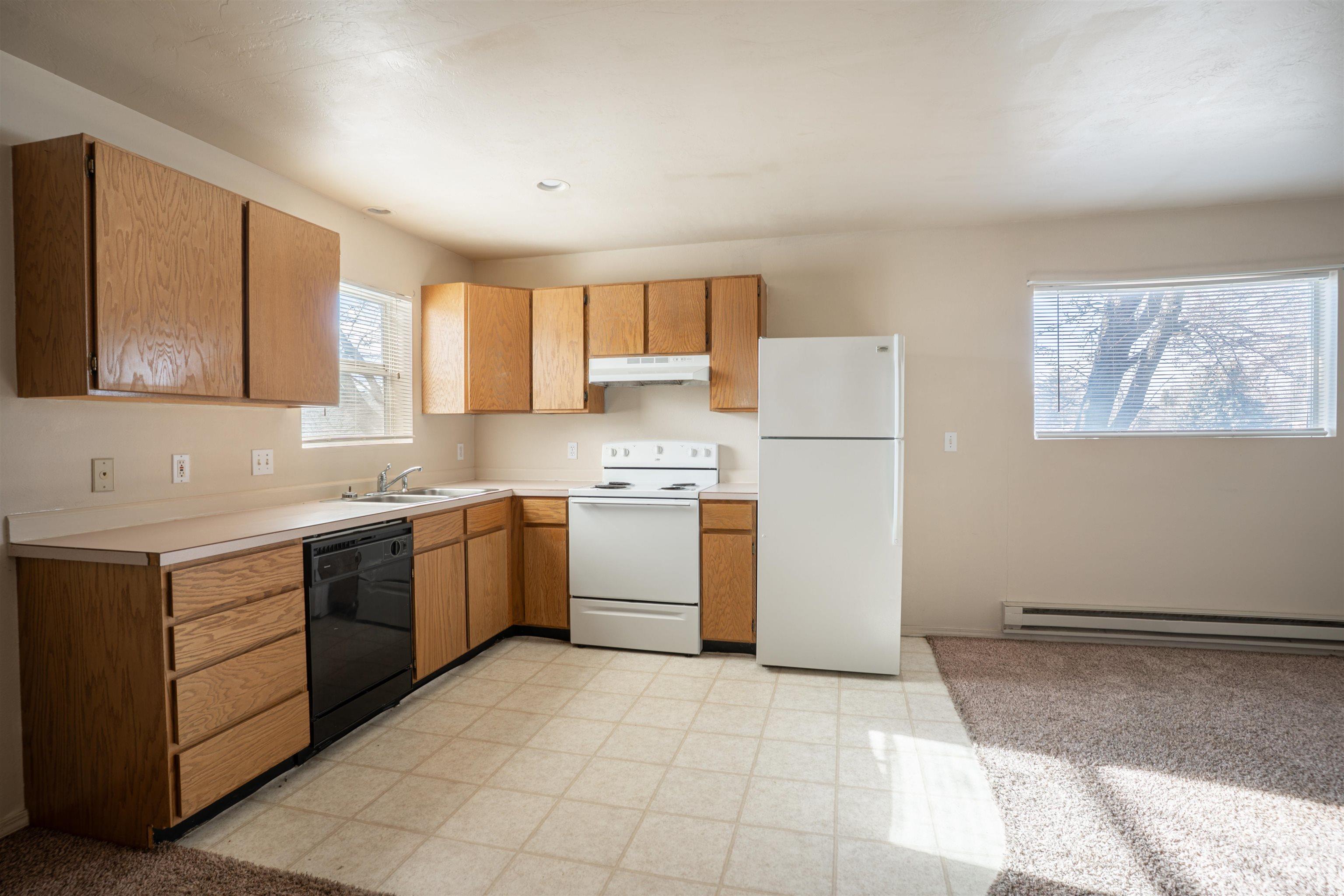 950 Sparks Street, Twin Falls, Idaho 83301, 2 Bedrooms, 1 Bathroom, Residential Income For Sale, Price $625,000,MLS 98971244