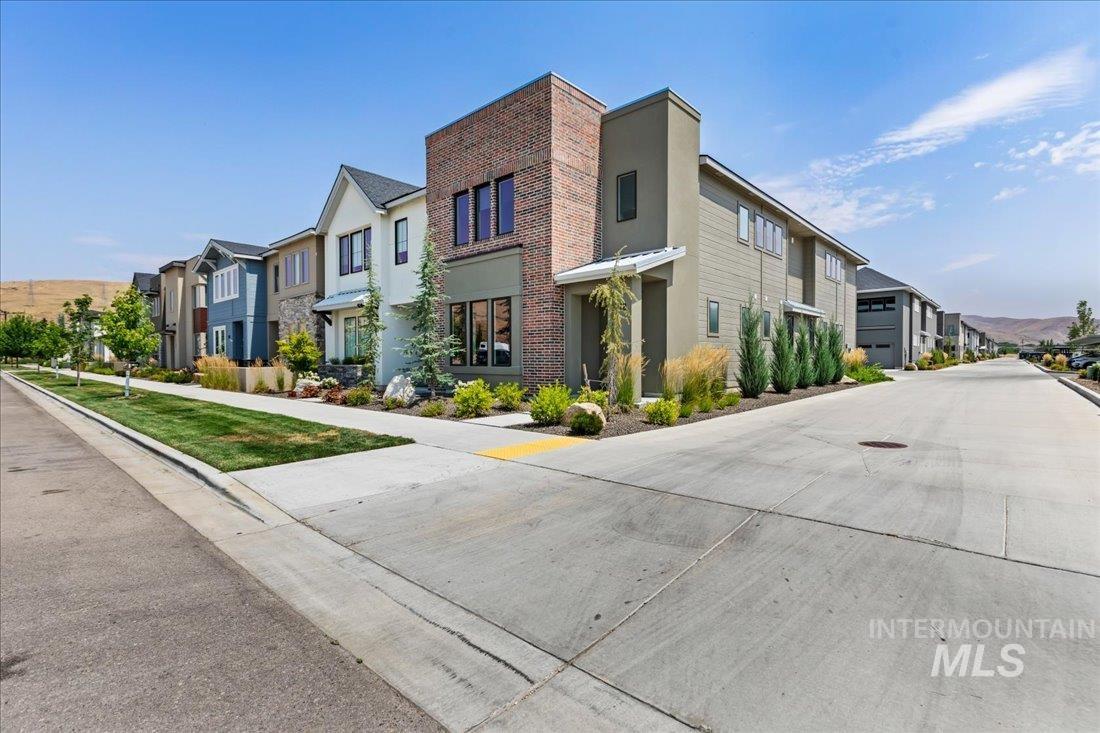 3212 S Barnside Way, Boise, Idaho 83716, 3 Bedrooms, 2.5 Bathrooms, Residential For Sale, Price $695,000,MLS 98971245