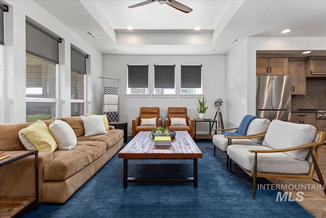 3212 S Barnside Way, Boise, Idaho 83716, 3 Bedrooms, 2.5 Bathrooms, Residential For Sale, Price $695,000,MLS 98971245