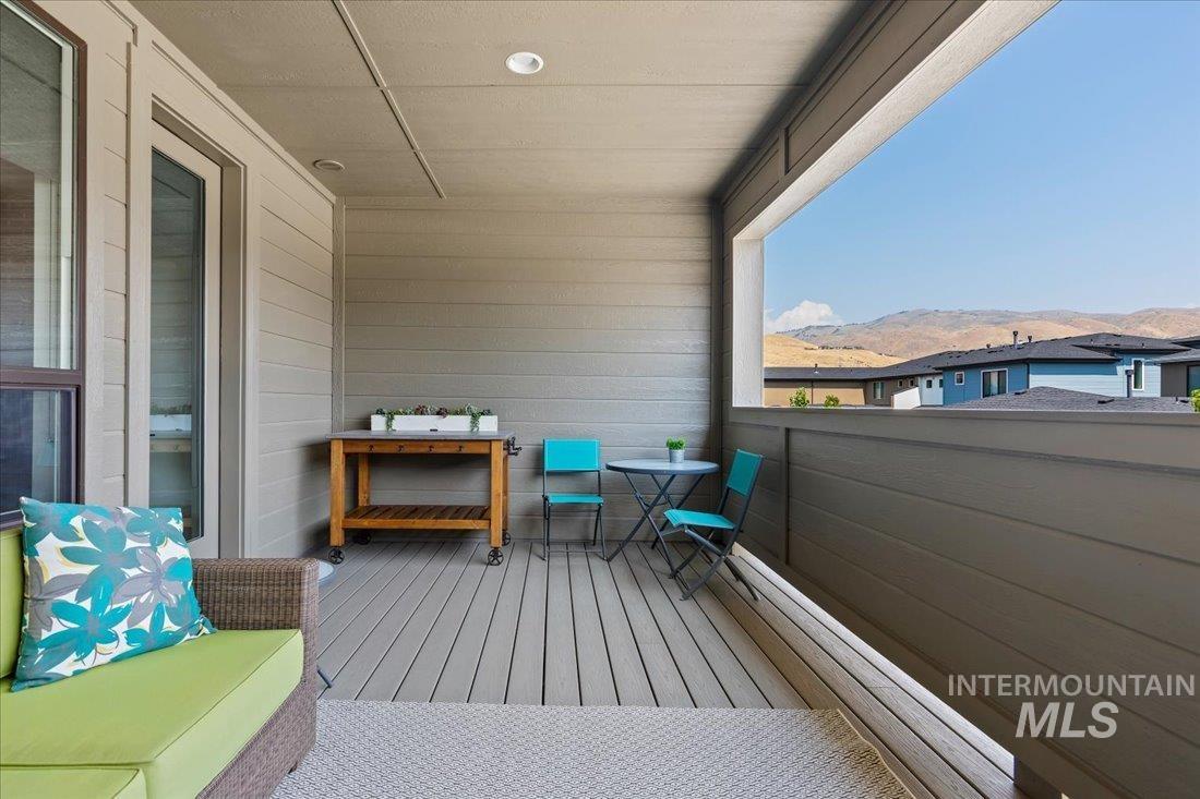 3212 S Barnside Way, Boise, Idaho 83716, 3 Bedrooms, 2.5 Bathrooms, Residential For Sale, Price $695,000,MLS 98971245