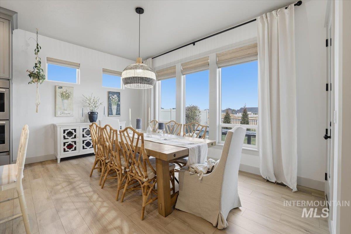 2910 E Brace St, Meridian, Idaho 83642, 4 Bedrooms, 2.5 Bathrooms, Residential For Sale, Price $856,650,MLS 98971246