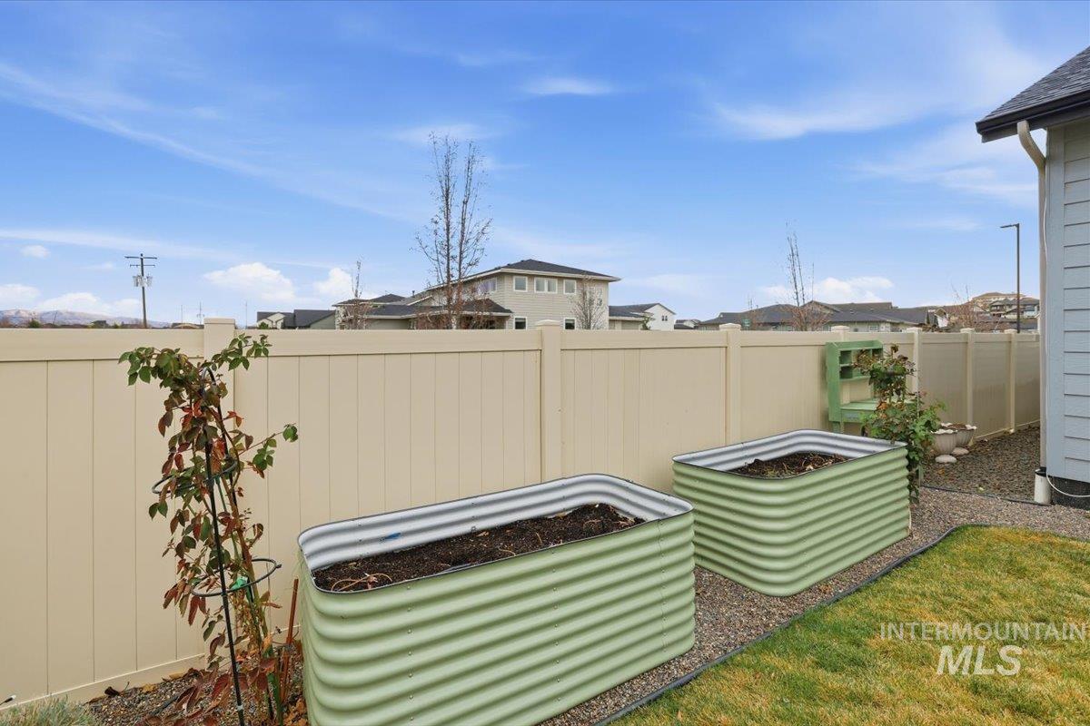 2910 E Brace St, Meridian, Idaho 83642, 4 Bedrooms, 2.5 Bathrooms, Residential For Sale, Price $856,650,MLS 98971246