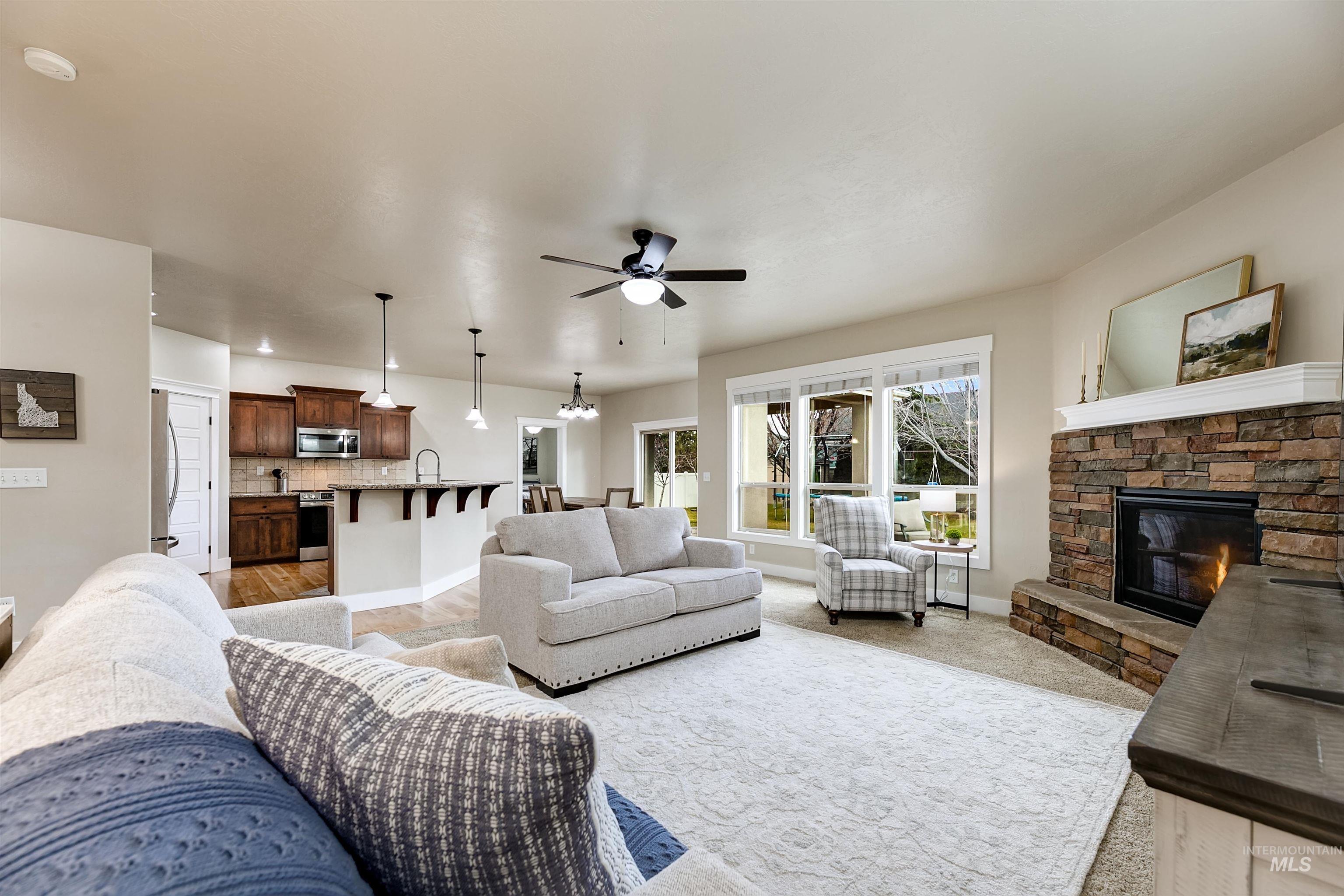 5402 N Sun Shimmer Ave., Meridian, Idaho 83646, 4 Bedrooms, 2.5 Bathrooms, Residential For Sale, Price $589,900,MLS 98971247