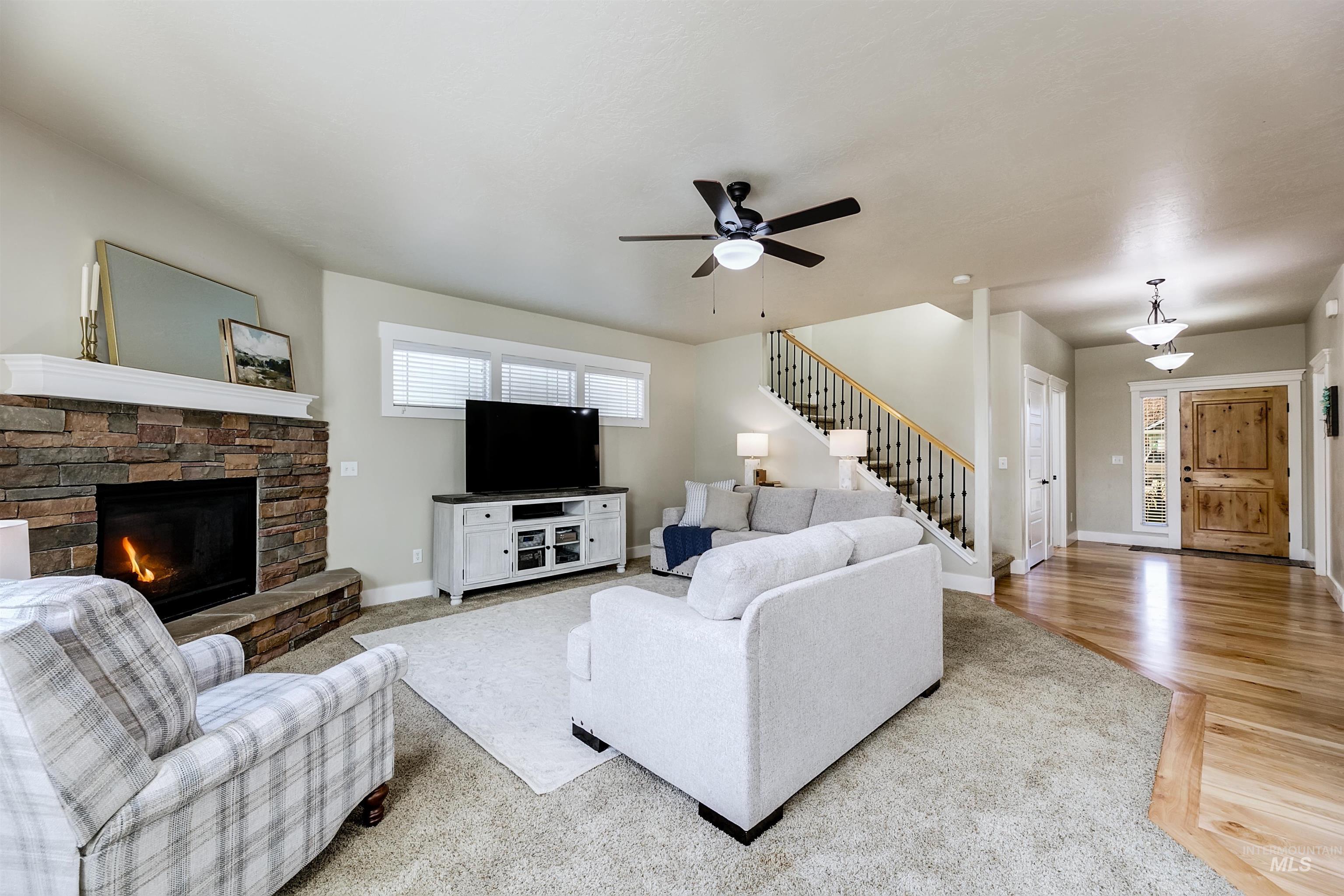 5402 N Sun Shimmer Ave., Meridian, Idaho 83646, 4 Bedrooms, 2.5 Bathrooms, Residential For Sale, Price $589,900,MLS 98971247