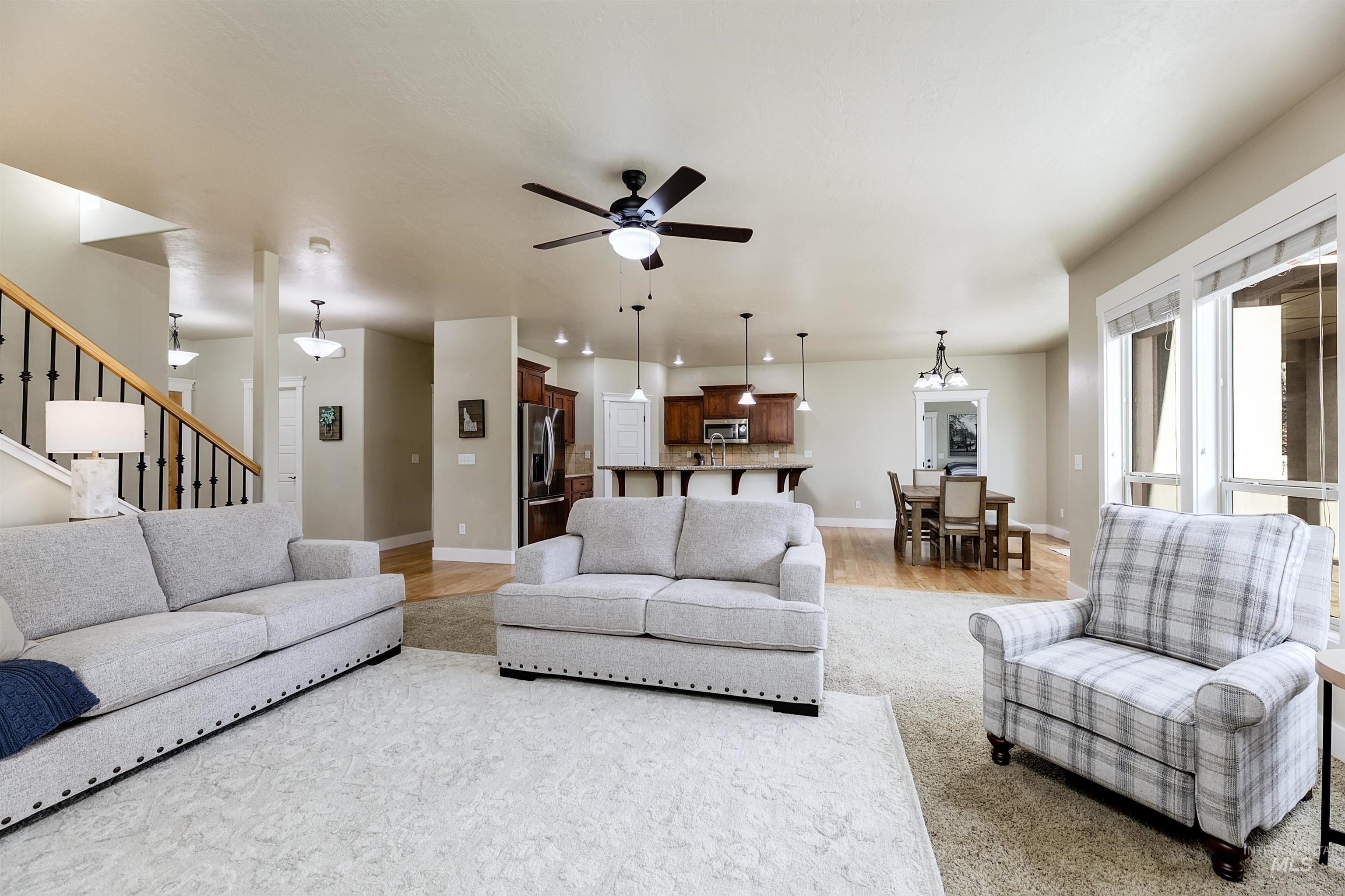 5402 N Sun Shimmer Ave., Meridian, Idaho 83646, 4 Bedrooms, 2.5 Bathrooms, Residential For Sale, Price $589,900,MLS 98971247