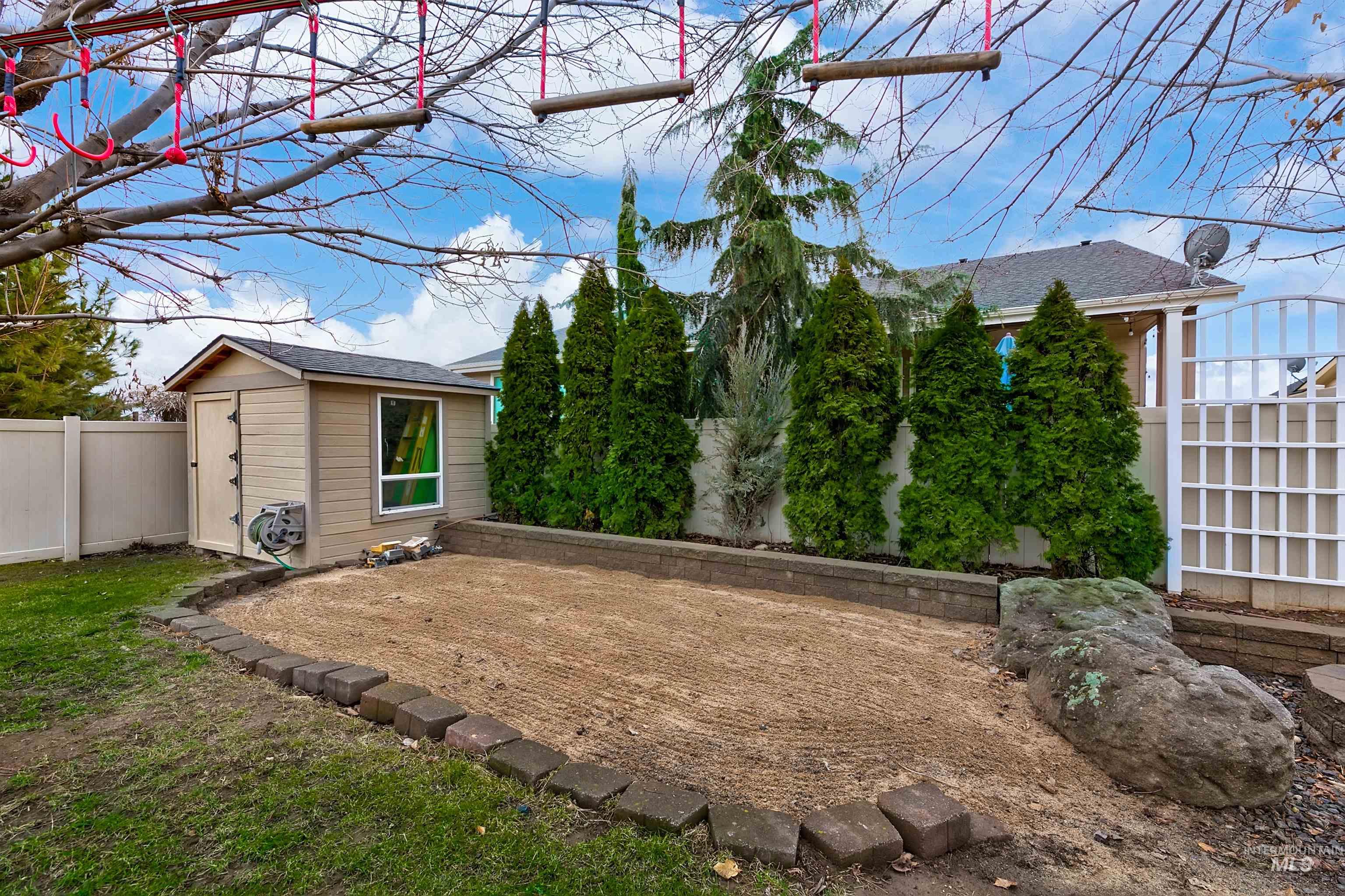 5402 N Sun Shimmer Ave., Meridian, Idaho 83646, 4 Bedrooms, 2.5 Bathrooms, Residential For Sale, Price $589,900,MLS 98971247