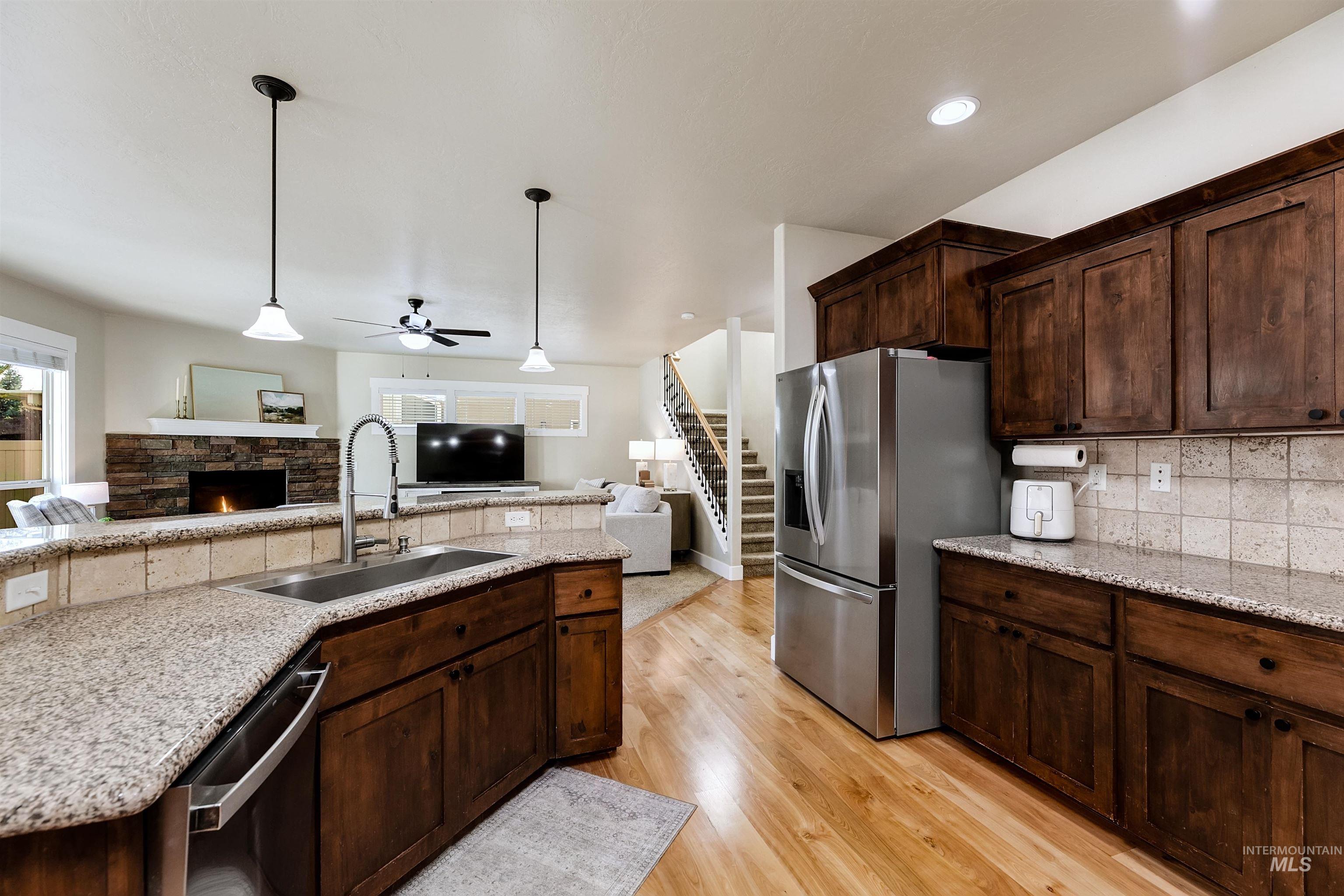 5402 N Sun Shimmer Ave., Meridian, Idaho 83646, 4 Bedrooms, 2.5 Bathrooms, Residential For Sale, Price $589,900,MLS 98971247