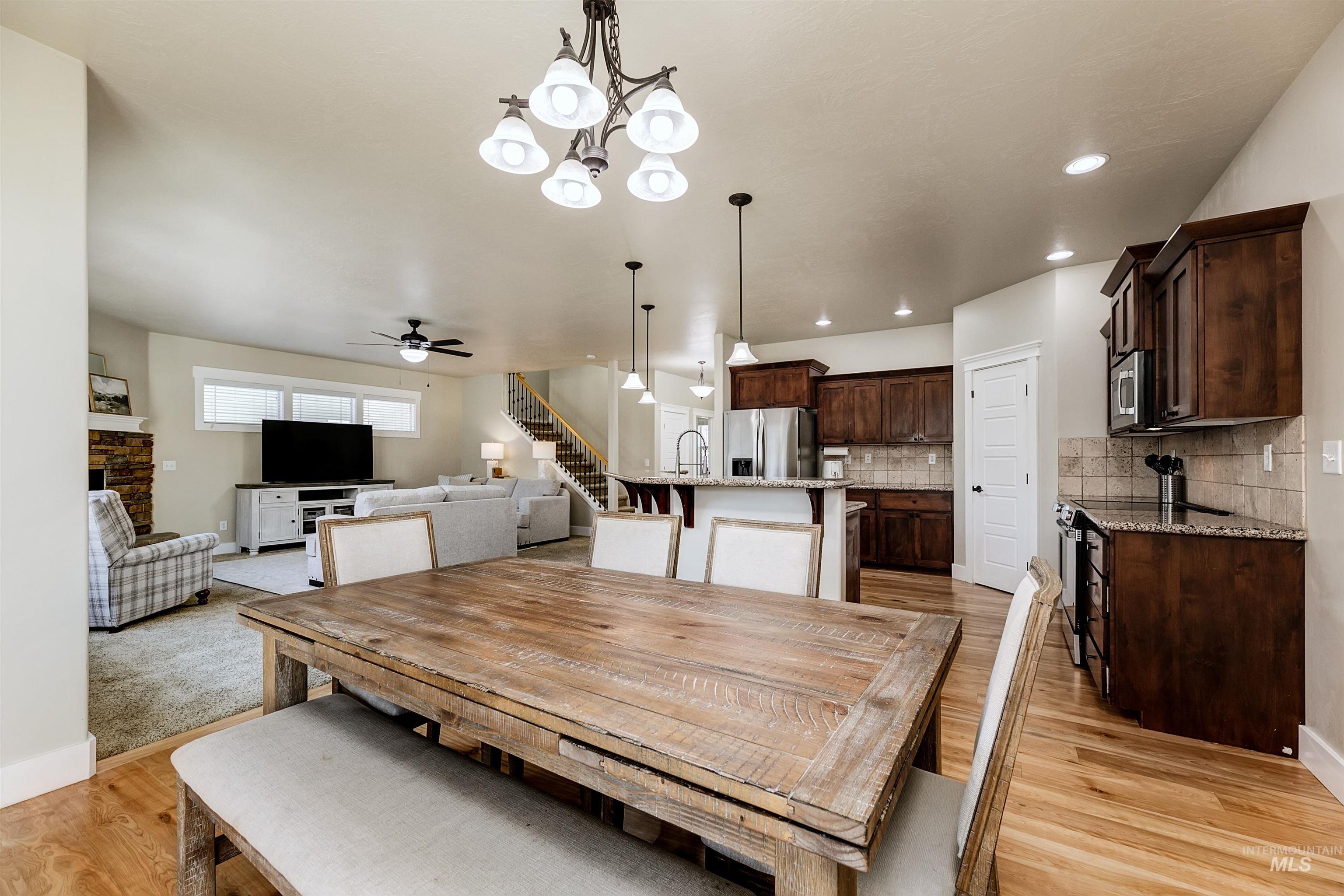 5402 N Sun Shimmer Ave., Meridian, Idaho 83646, 4 Bedrooms, 2.5 Bathrooms, Residential For Sale, Price $589,900,MLS 98971247