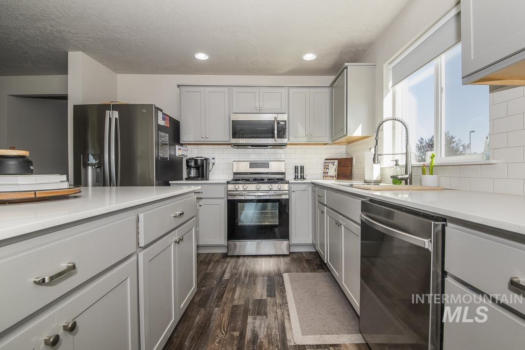 16899 N Lowerfield Loop, Nampa, Idaho 83687, 4 Bedrooms, 2.5 Bathrooms, Residential For Sale, Price $559,000, 98971248