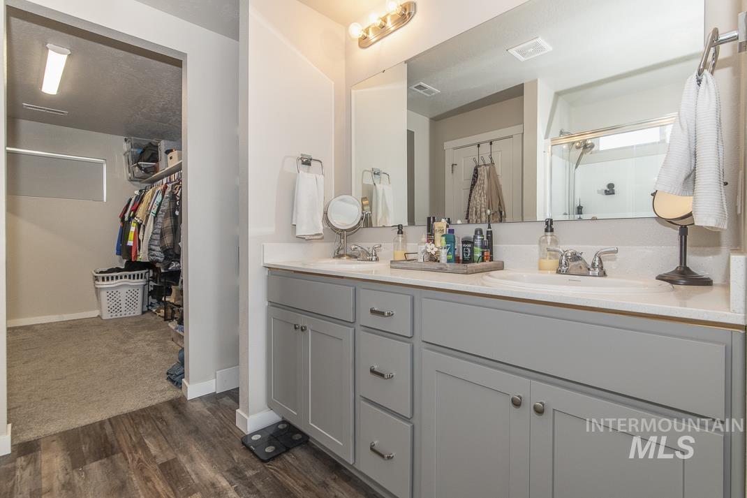 16899 N Lowerfield Loop, Nampa, Idaho 83687, 4 Bedrooms, 2.5 Bathrooms, Residential For Sale, Price $559,000, 98971248