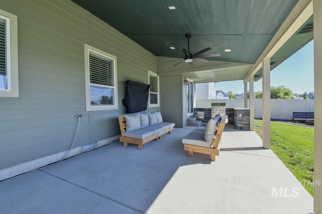 16899 N Lowerfield Loop, Nampa, Idaho 83687, 4 Bedrooms, 2.5 Bathrooms, Residential For Sale, Price $559,000, 98971248