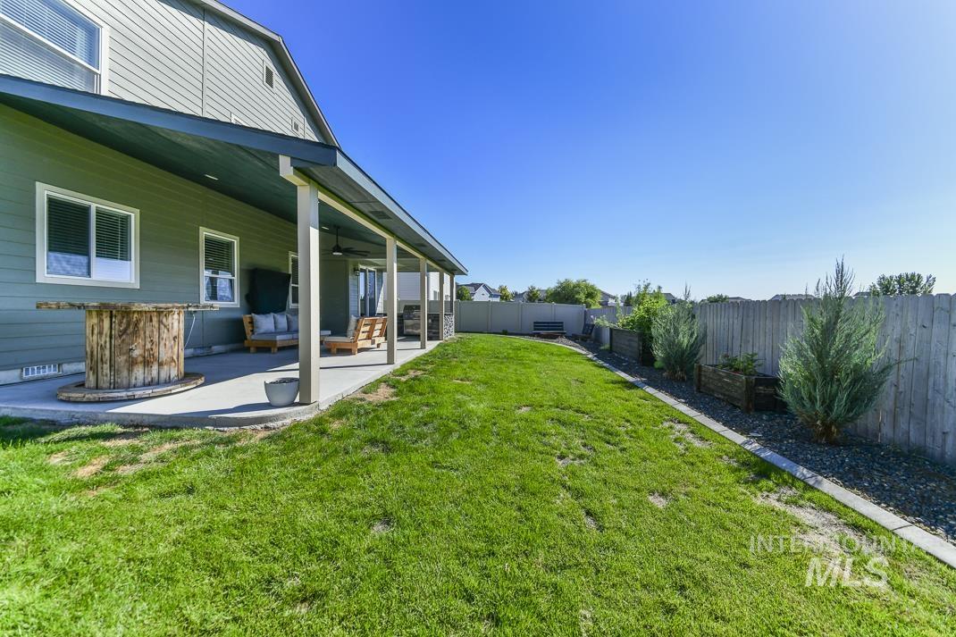 16899 N Lowerfield Loop, Nampa, Idaho 83687, 4 Bedrooms, 2.5 Bathrooms, Residential For Sale, Price $559,000, 98971248