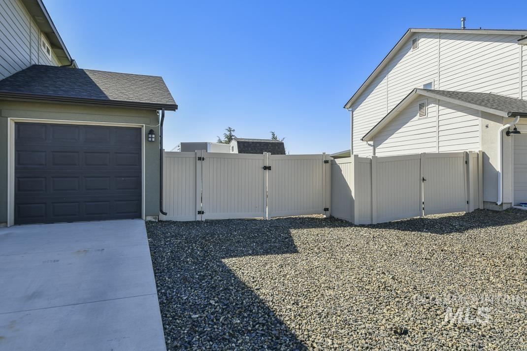 16899 N Lowerfield Loop, Nampa, Idaho 83687, 4 Bedrooms, 2.5 Bathrooms, Residential For Sale, Price $559,000, 98971248