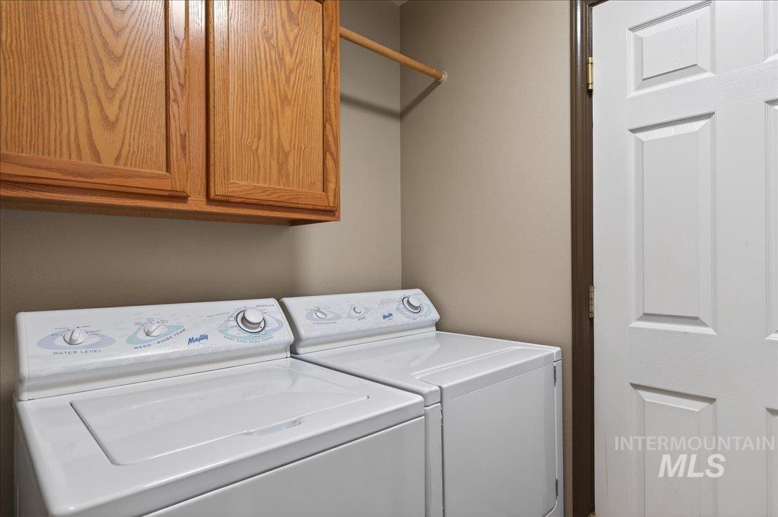 8237 W Falling Star St., Boise, Idaho 83709, 3 Bedrooms, 2 Bathrooms, Residential For Sale, Price $419,900, 98971249