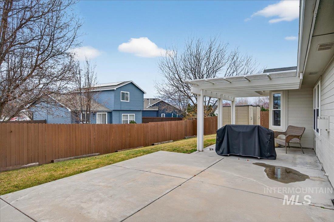 8237 W Falling Star St., Boise, Idaho 83709, 3 Bedrooms, 2 Bathrooms, Residential For Sale, Price $419,900, 98971249