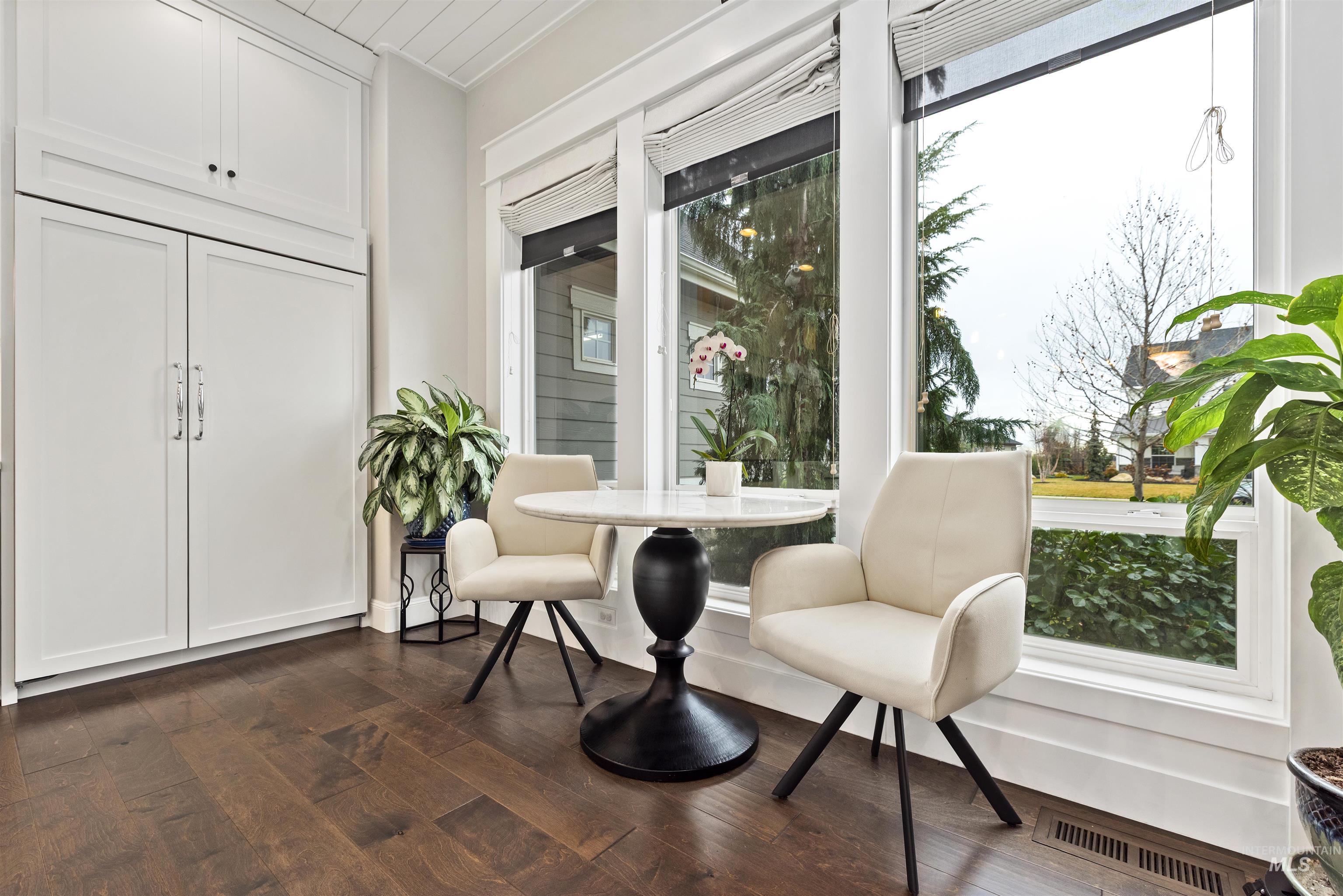 900 S Brentbrook Ln, Eagle, Idaho 83616, 4 Bedrooms, 4.5 Bathrooms, Residential For Sale, Price $2,448,000,MLS 98971252