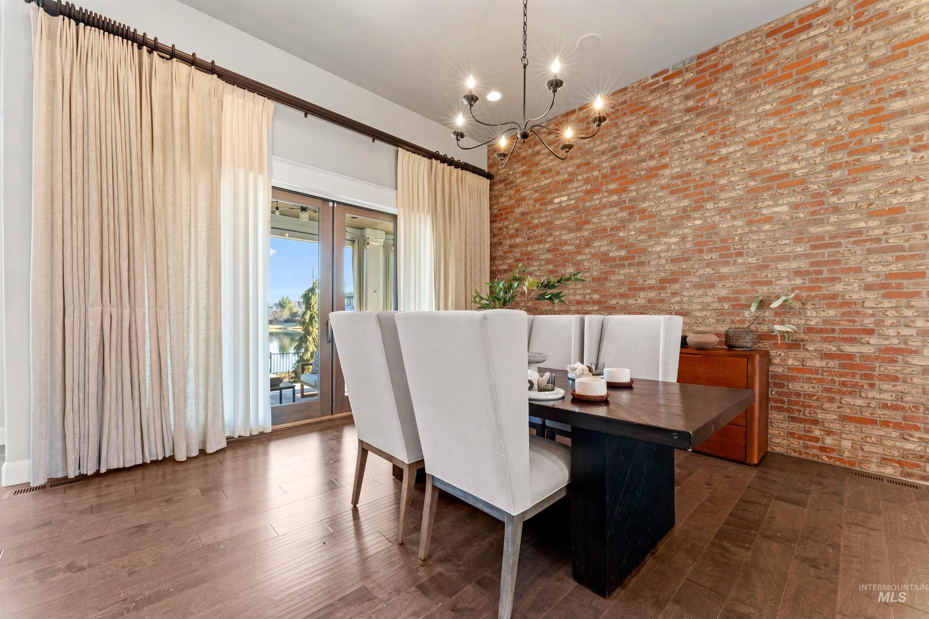 900 S Brentbrook Ln, Eagle, Idaho 83616, 4 Bedrooms, 4.5 Bathrooms, Residential For Sale, Price $2,448,000,MLS 98971252