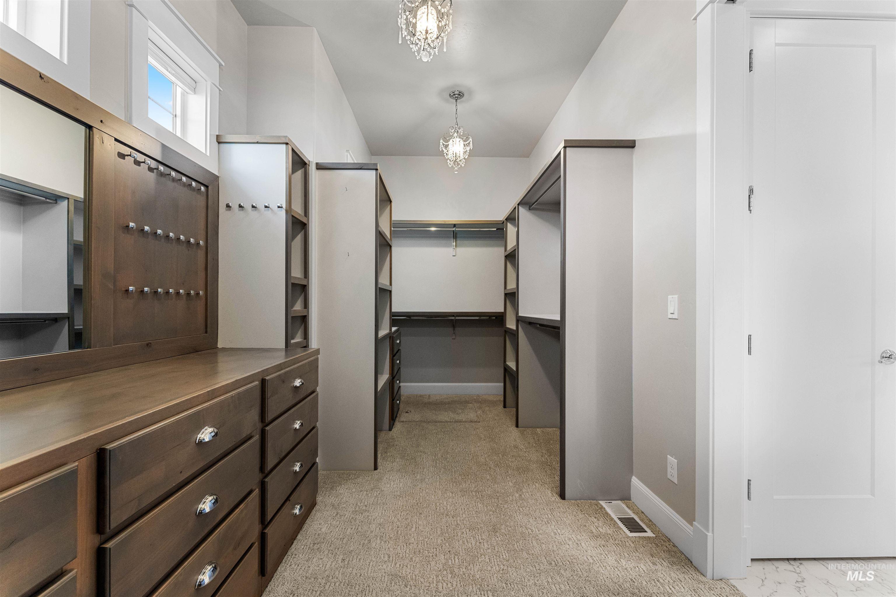 900 S Brentbrook Ln, Eagle, Idaho 83616, 4 Bedrooms, 4.5 Bathrooms, Residential For Sale, Price $2,448,000,MLS 98971252