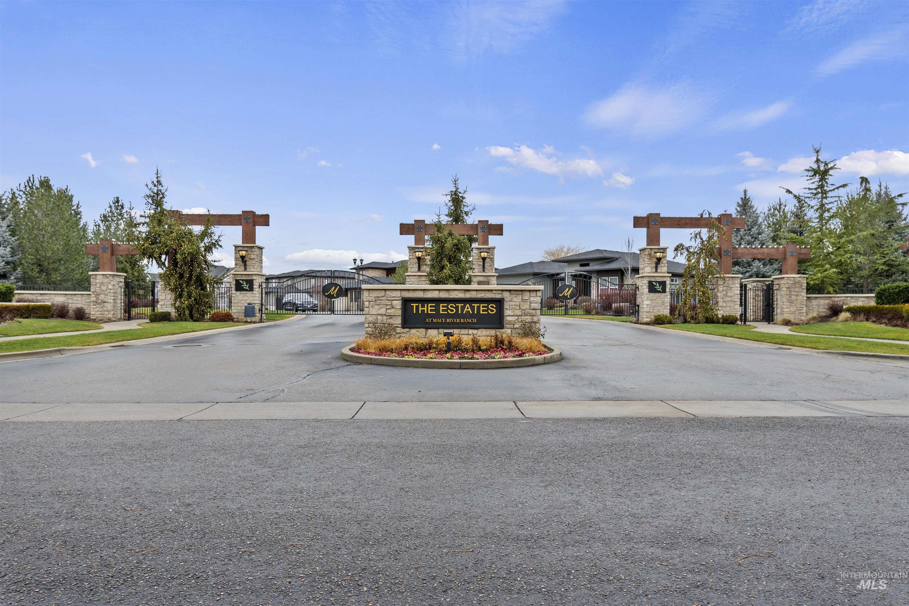 900 S Brentbrook Ln, Eagle, Idaho 83616, 4 Bedrooms, 4.5 Bathrooms, Residential For Sale, Price $2,448,000,MLS 98971252