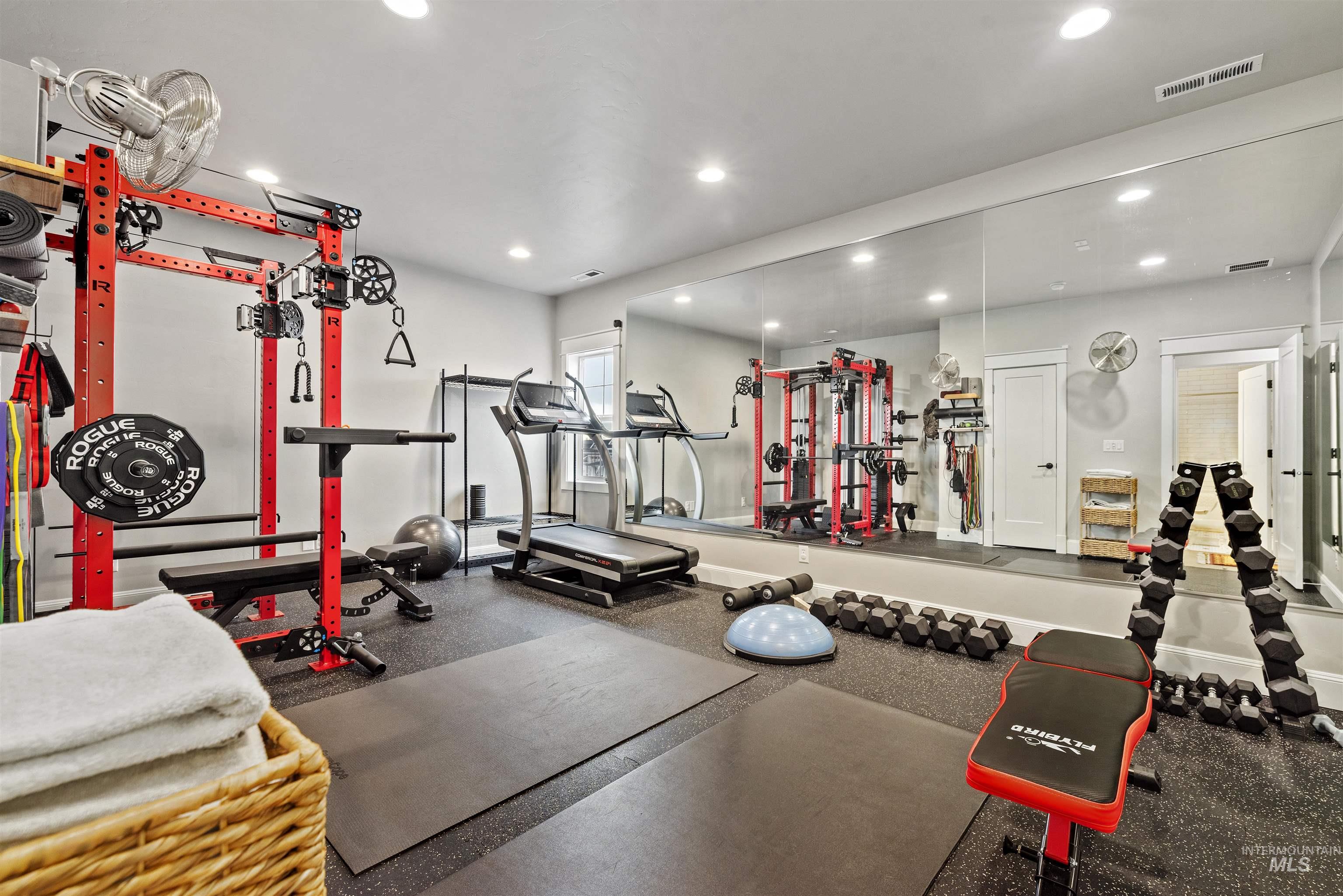 900 S Brentbrook Ln, Eagle, Idaho 83616, 4 Bedrooms, 4.5 Bathrooms, Residential For Sale, Price $2,448,000,MLS 98971252